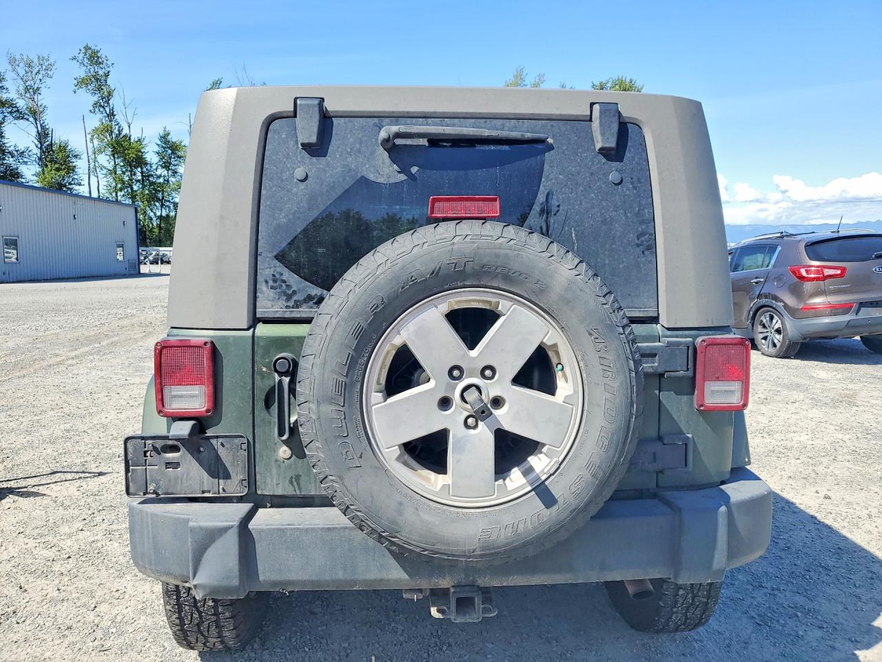 2007 Jeep Wrangler Sahara Green vin: 1J8GA59167L117703