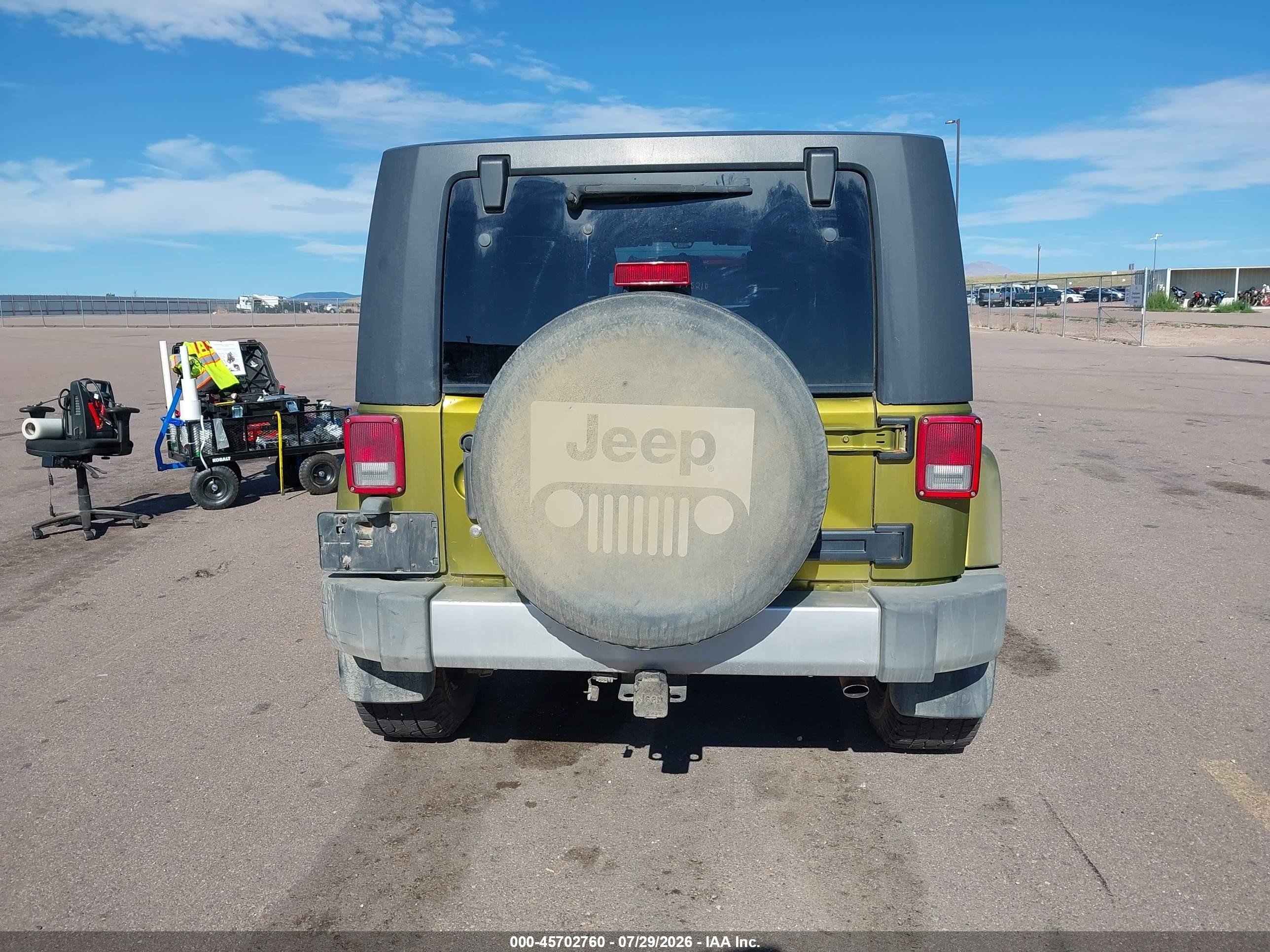 2008 Jeep Wrangler Unlimited Sahara Green vin: 1J8GA59168L599302