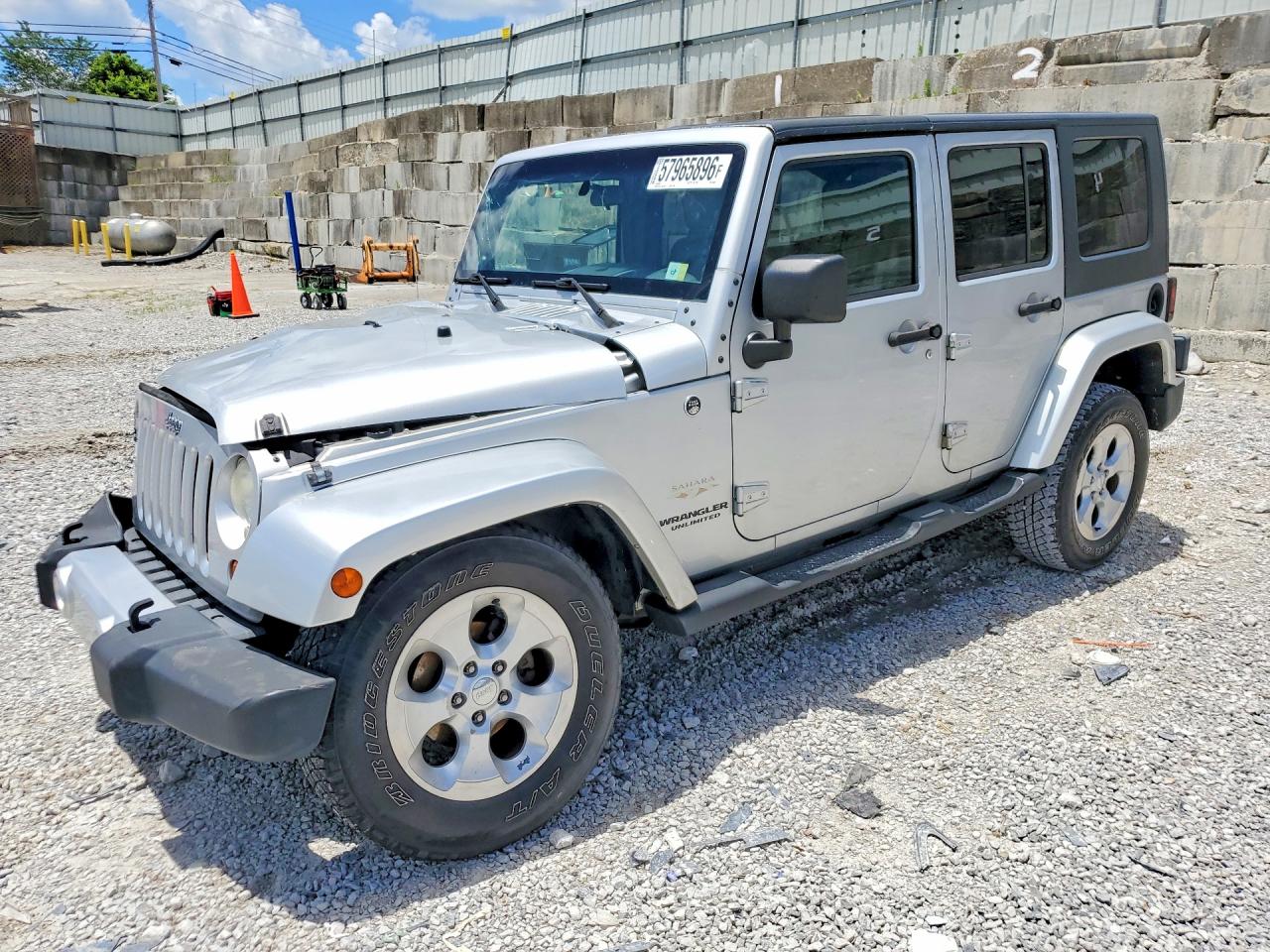 2008 Jeep Wrangler Unlimited Sahara Silver vin: 1J8GA59188L504822