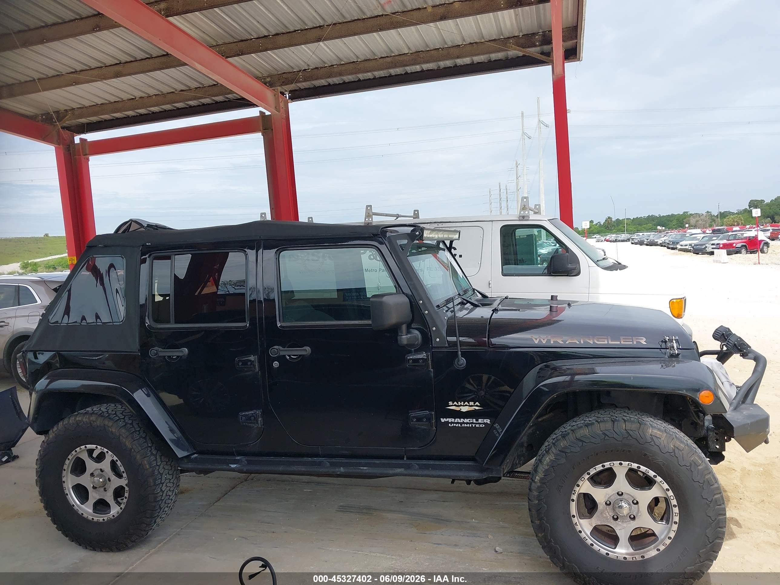 2008 Jeep Wrangler Unlimited Sahara Black vin: 1J8GA59188L587717