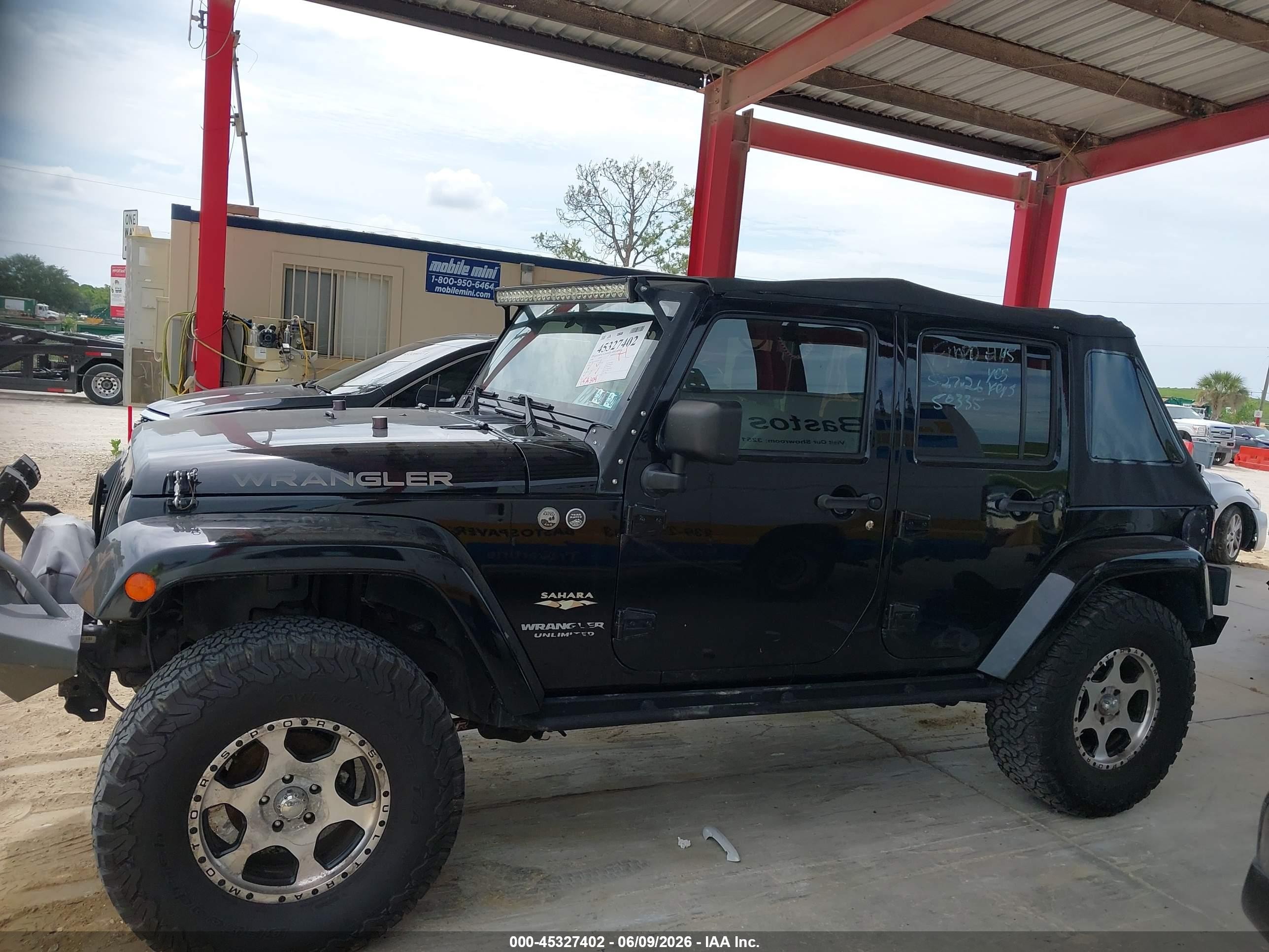 2008 Jeep Wrangler Unlimited Sahara Black vin: 1J8GA59188L587717