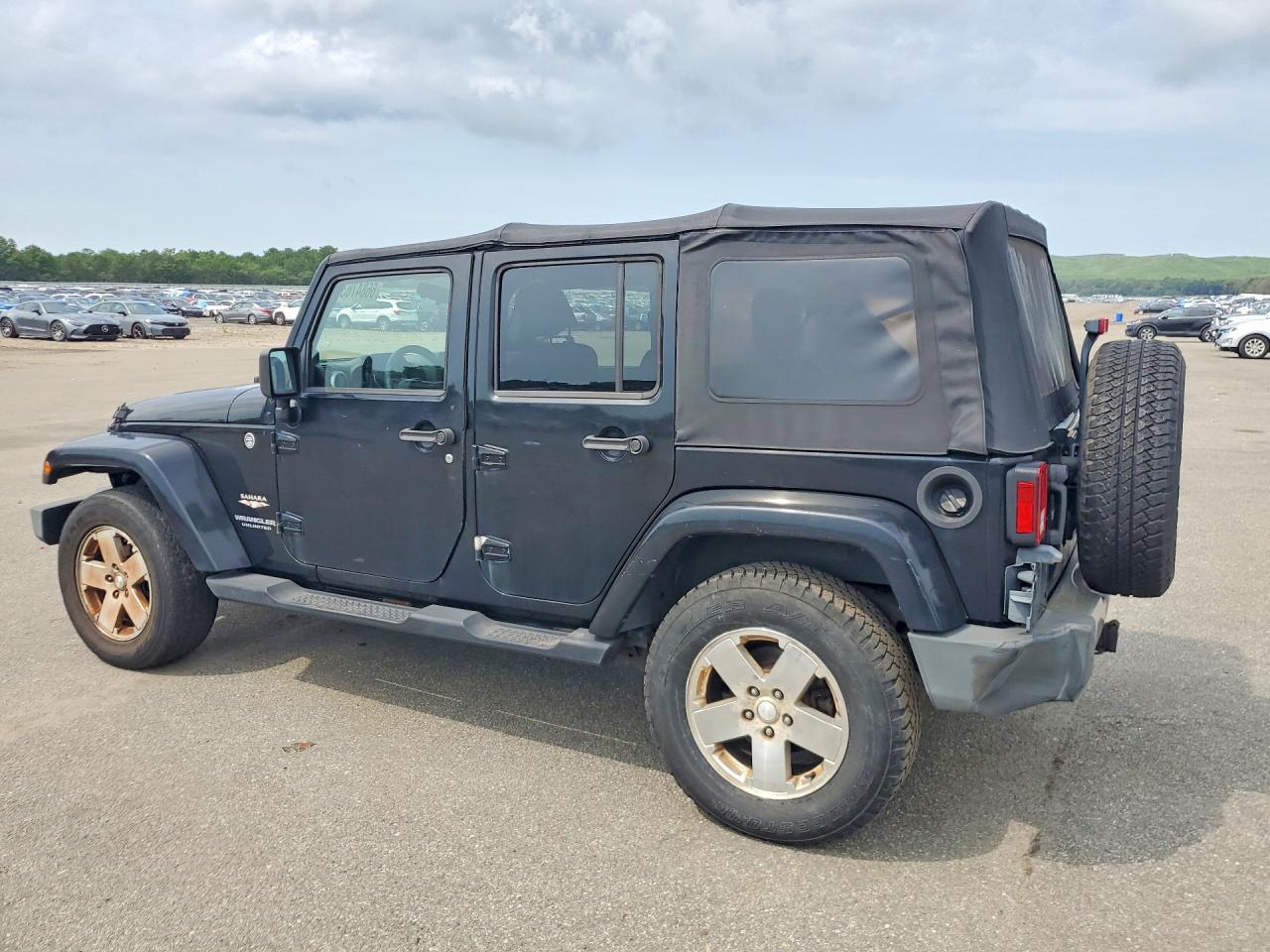 2008 Jeep Wrangler Unlimited Sahara Black vin: 1J8GA591X8L576086