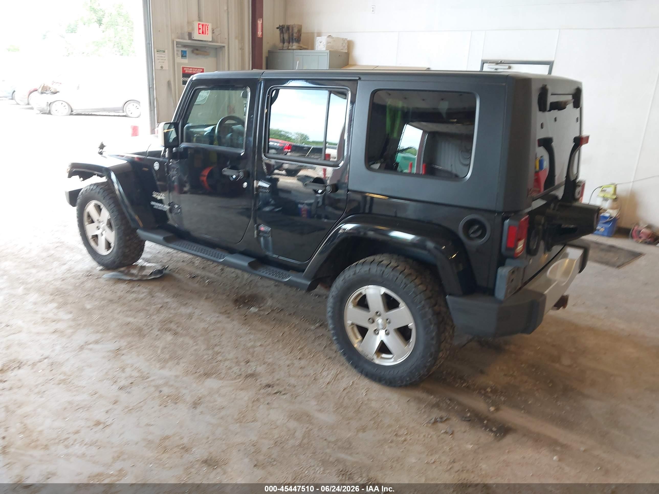 2008 Jeep Wrangler Unlimited Sahara Black vin: 1J8GA591X8L633676
