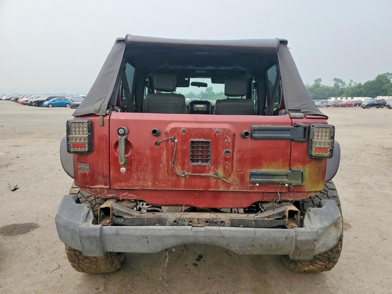 2007 Jeep Wrangler Rubicon Red vin: 1J8GA69157L114443