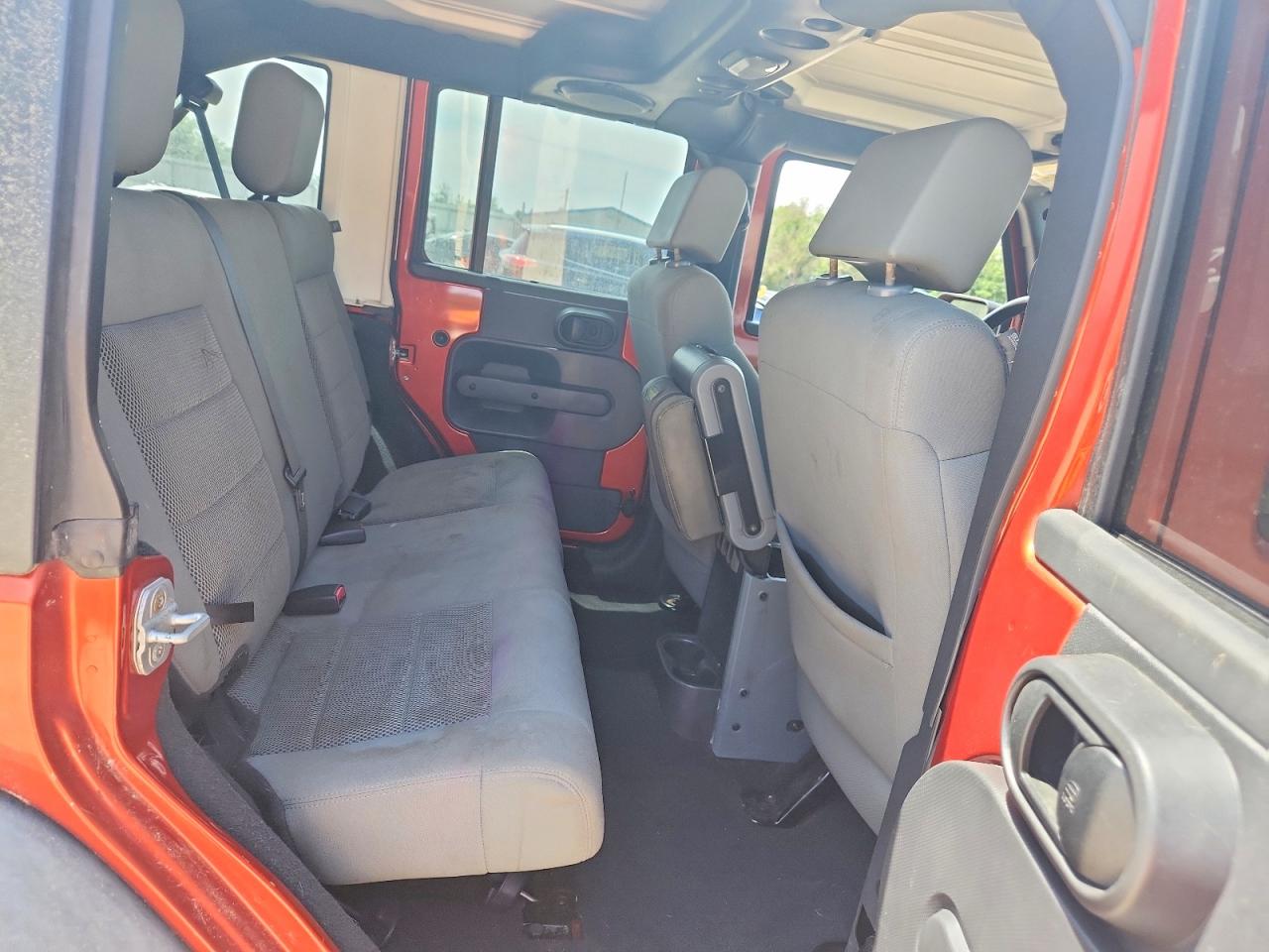 2009 Jeep Wrangler Unlimited Rubicon Orange vin: 1J8GA69169L707666