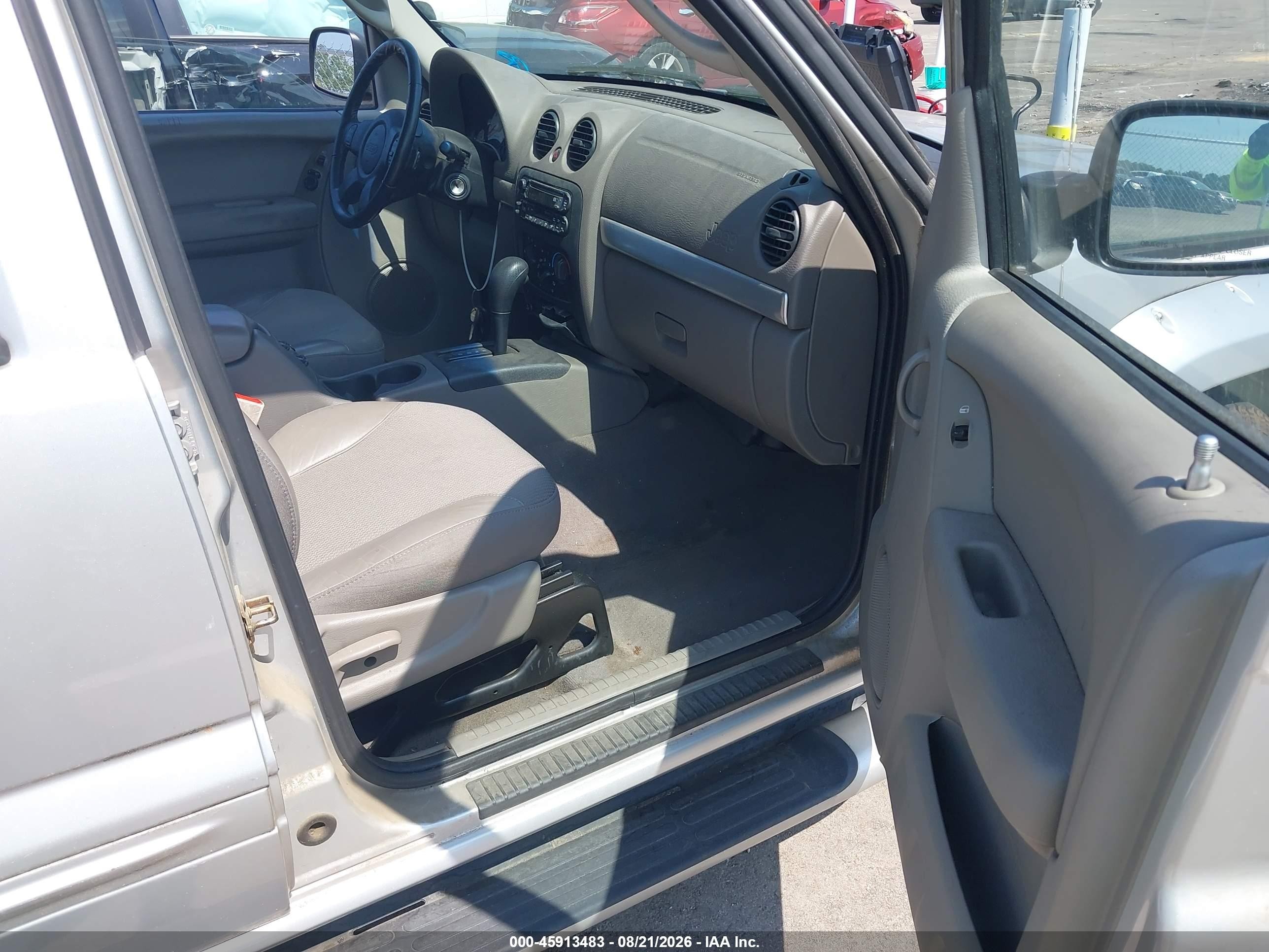 2002 Jeep Liberty Renegade Silver vin: 1J8GK38K02W348602