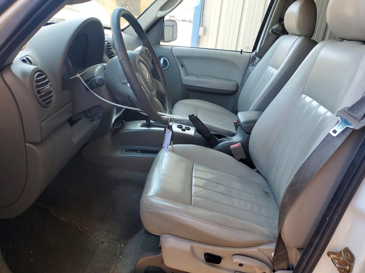 2006 Jeep Liberty Limited White vin: 1J8GK58K06W159465