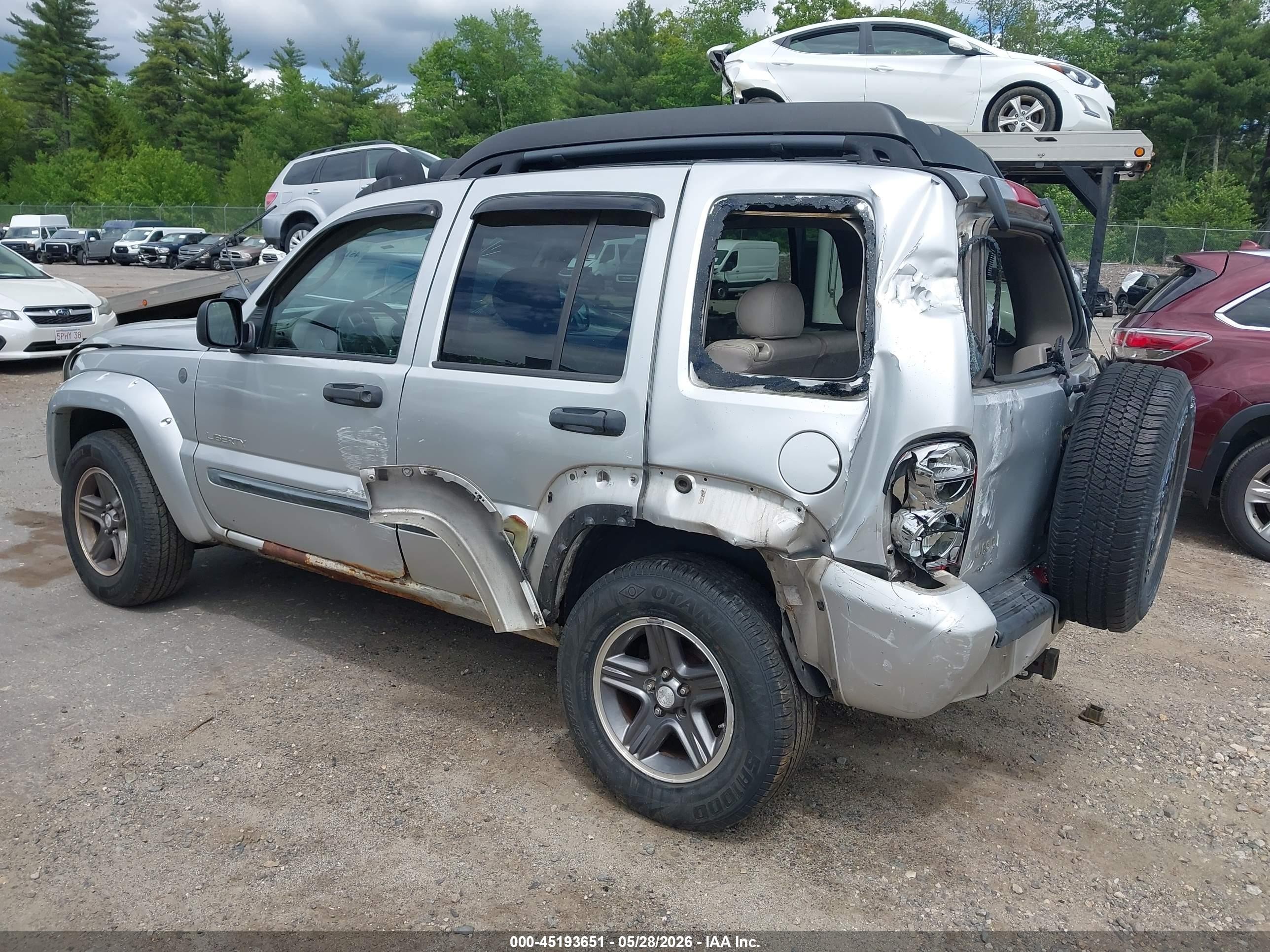 2004 Jeep Liberty Renegade Silver vin: 1J8GL38K84W156294