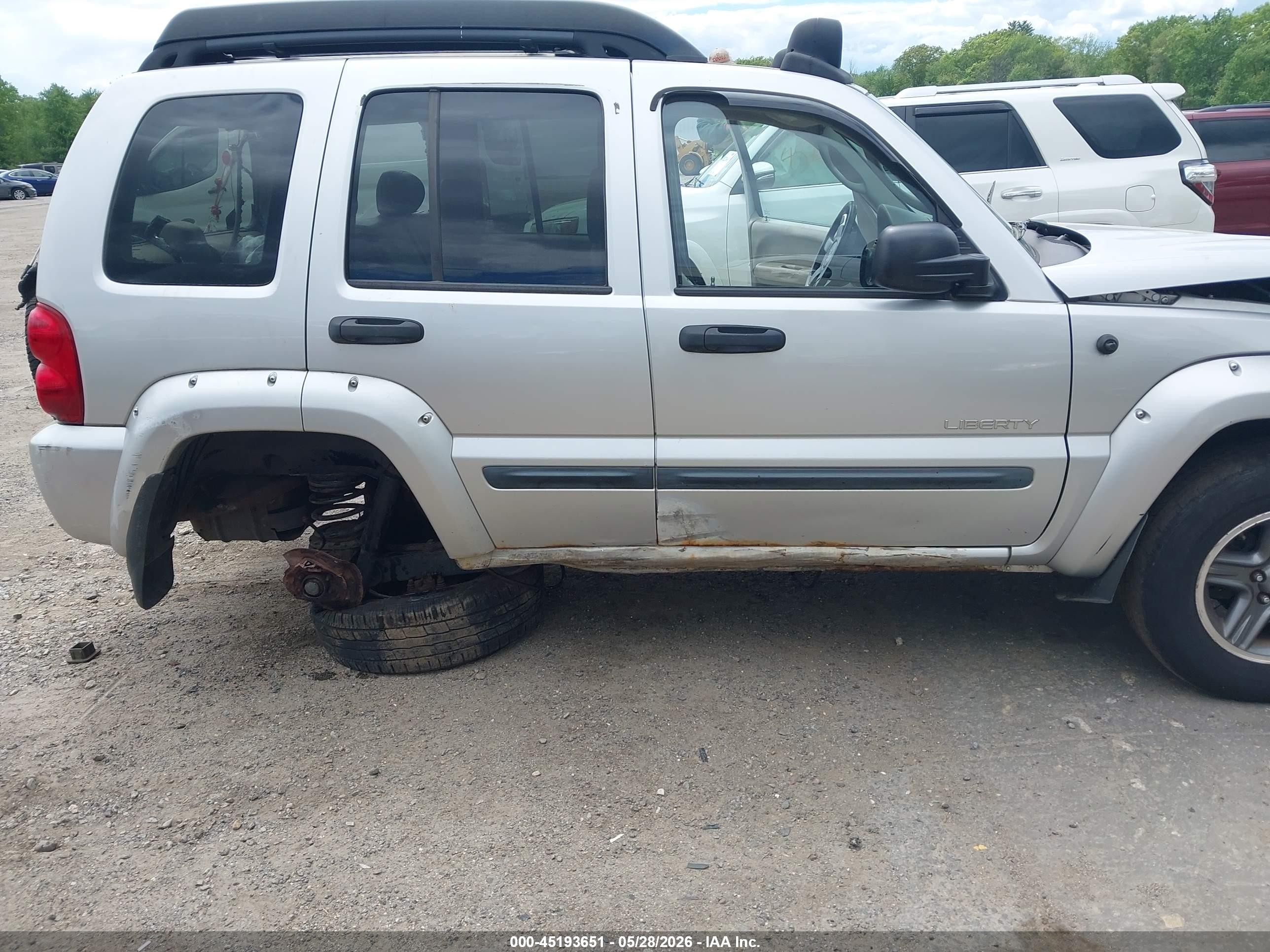 2004 Jeep Liberty Renegade Silver vin: 1J8GL38K84W156294