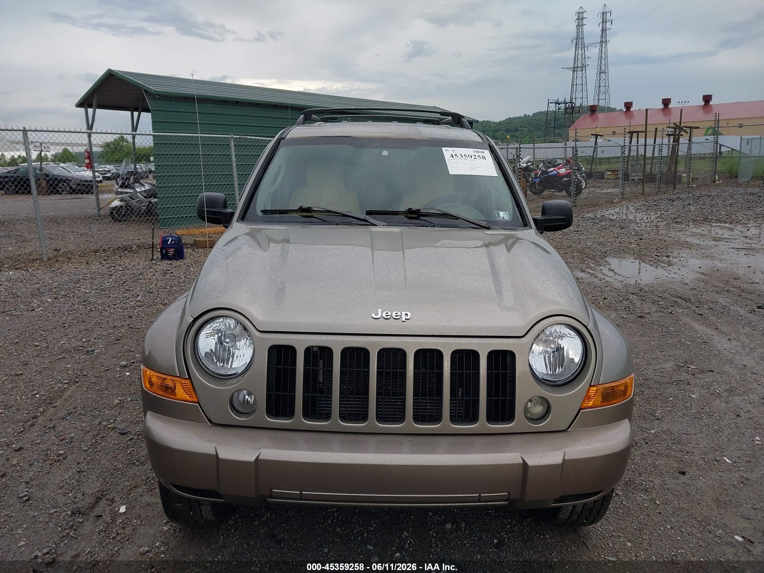 2006 Jeep Liberty Sport Gold vin: 1J8GL48K06W228016