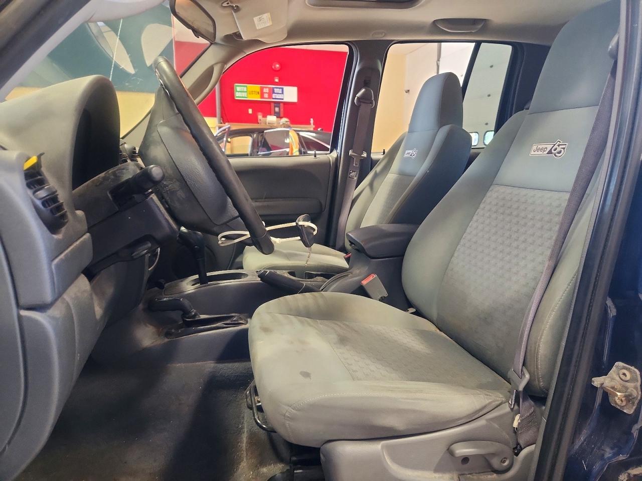 2006 Jeep Liberty Sport Синий vin: 1J8GL48K16W211743