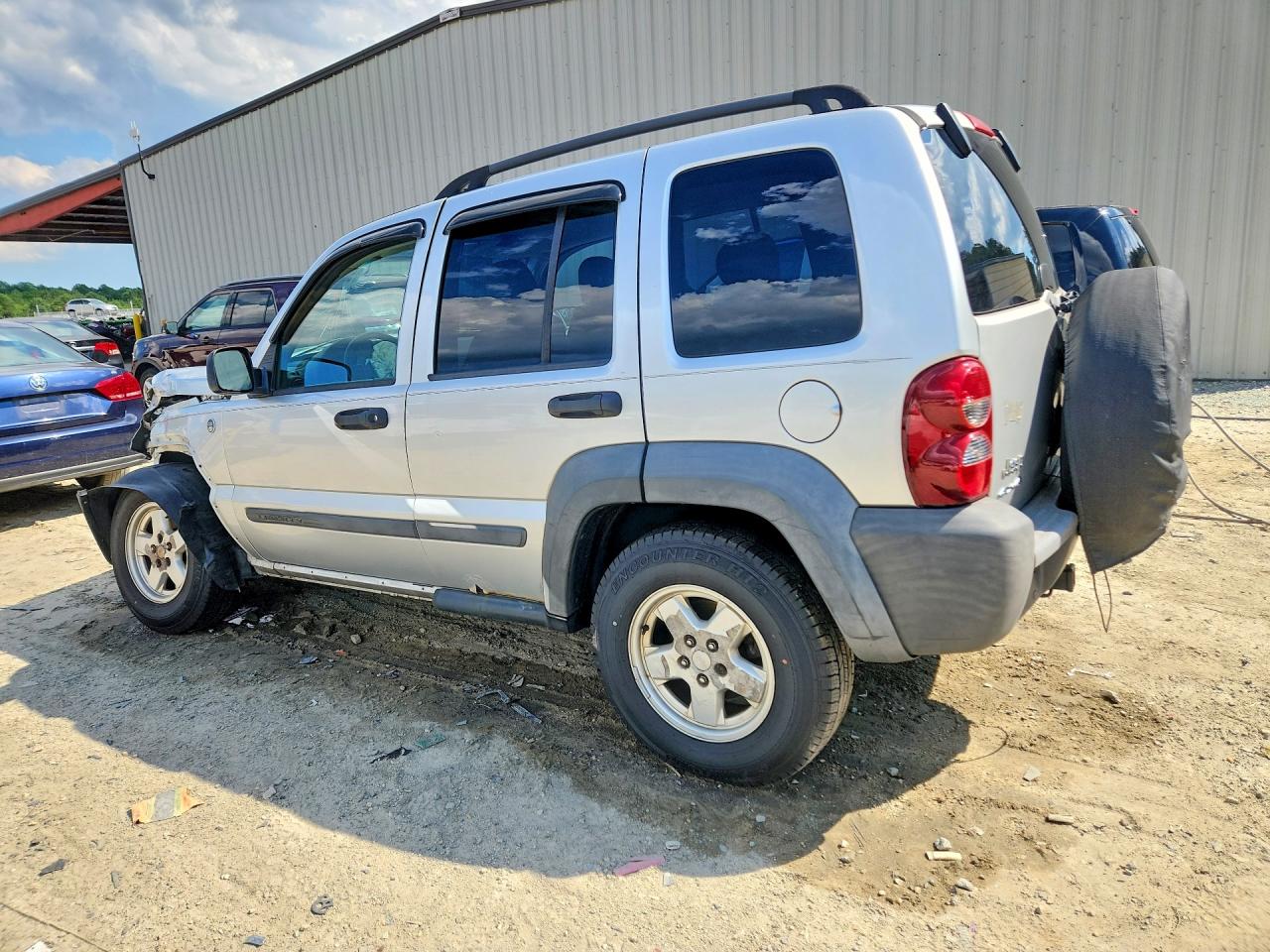 2007 Jeep Liberty Sport Серебряный vin: 1J8GL48K57W547493