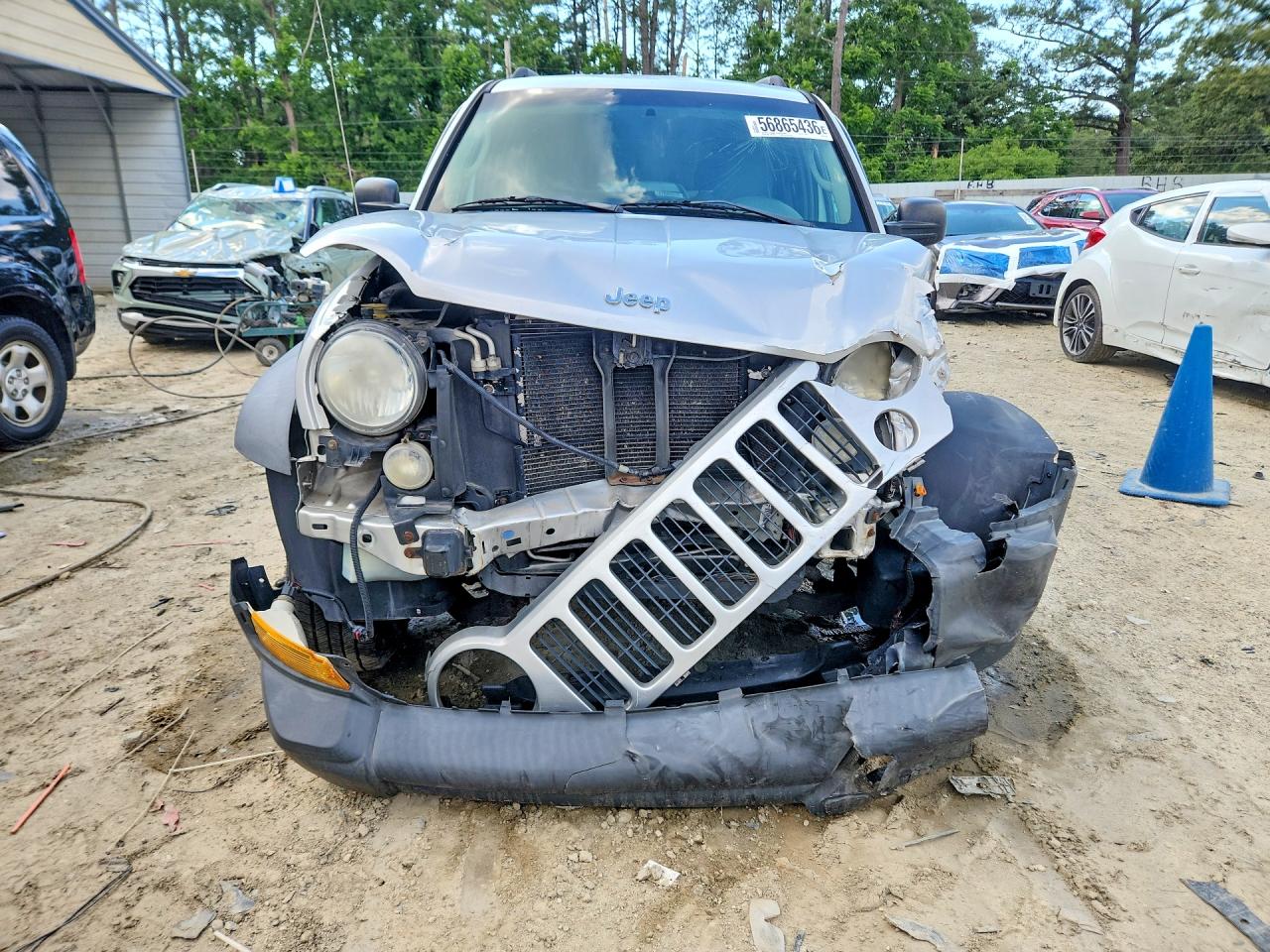 2007 Jeep Liberty Sport Серебряный vin: 1J8GL48K57W547493