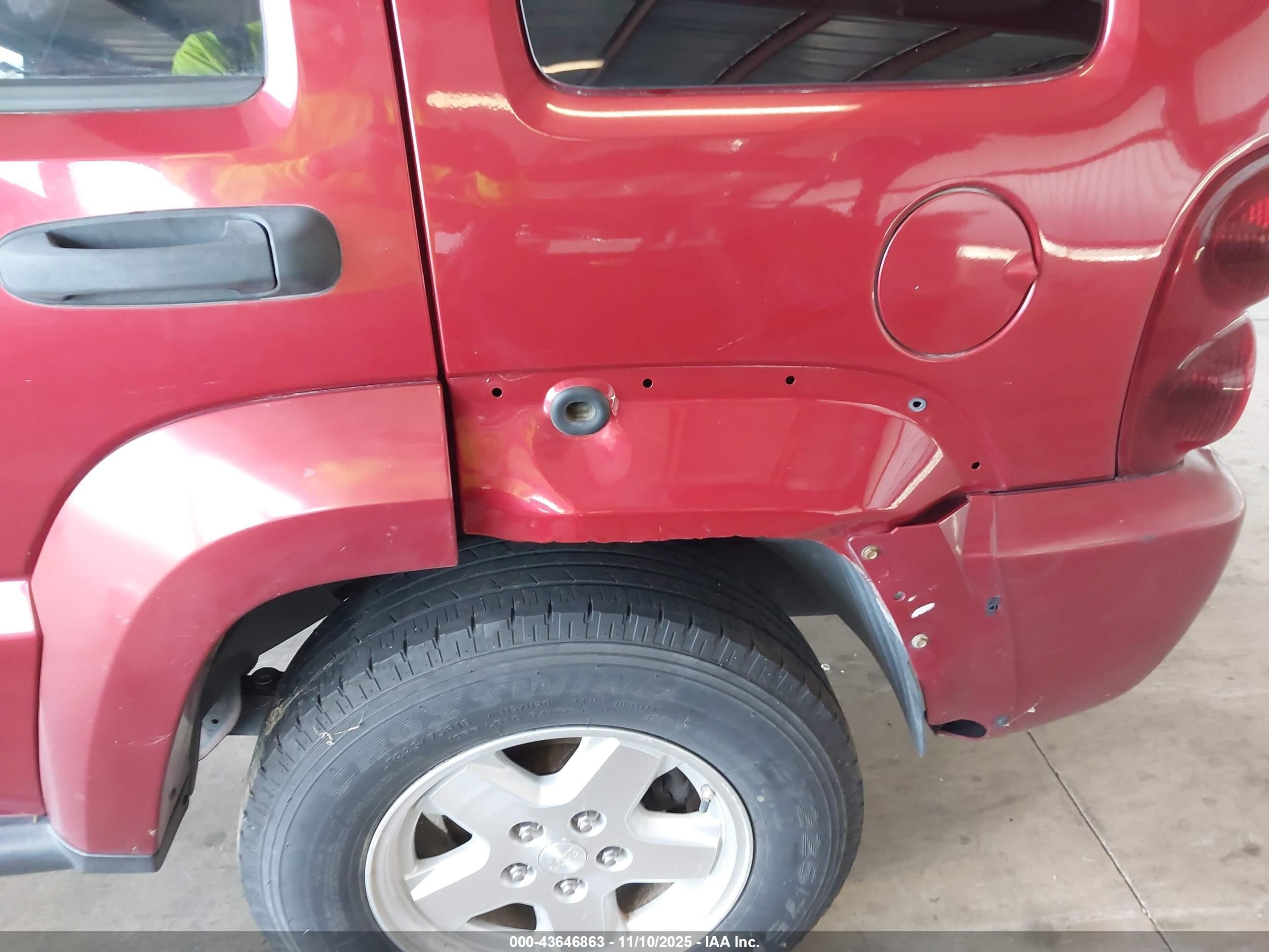 2005 Jeep Liberty Limited Edition Red vin: 1J8GL58595W681792