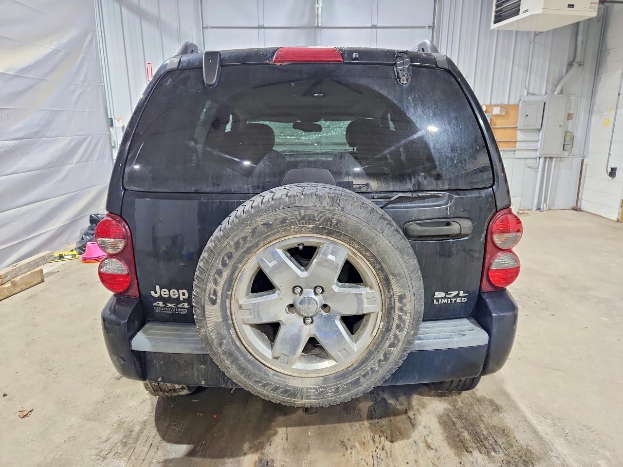2005 Jeep Liberty Limited Black vin: 1J8GL58K15W727136