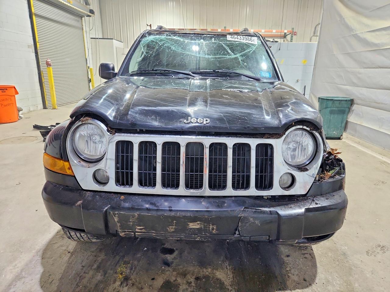 2005 Jeep Liberty Limited Black vin: 1J8GL58K15W727136
