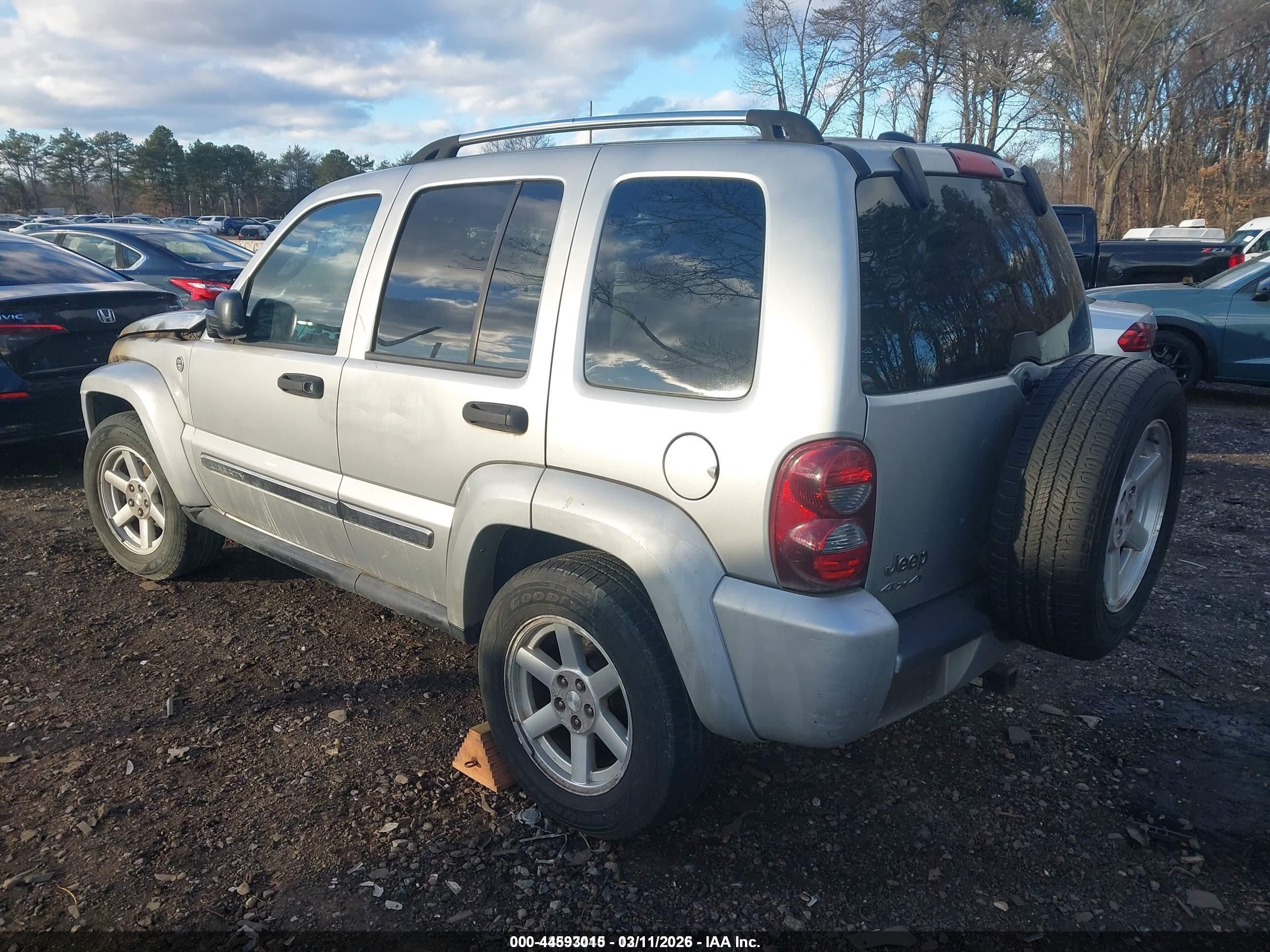 2005 Jeep Liberty Limited Edition Серый vin: 1J8GL58K25W672714