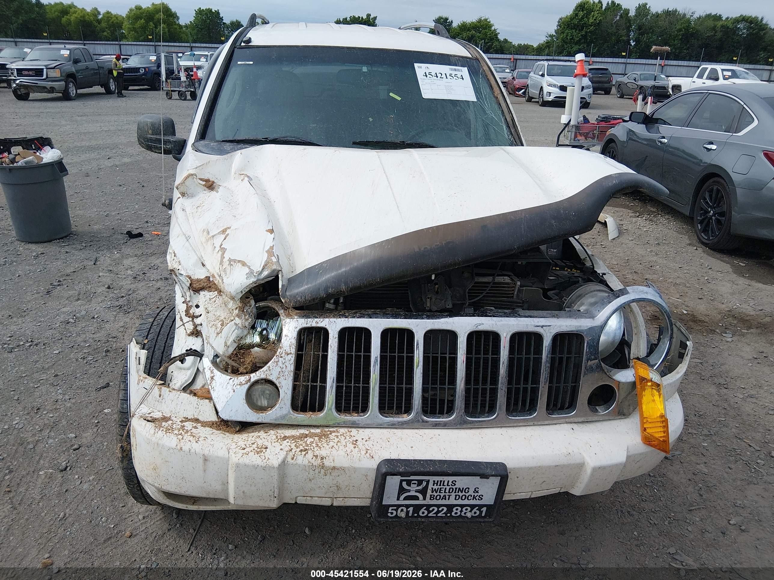 2005 Jeep Liberty Limited Edition Белый vin: 1J8GL58K55W648097
