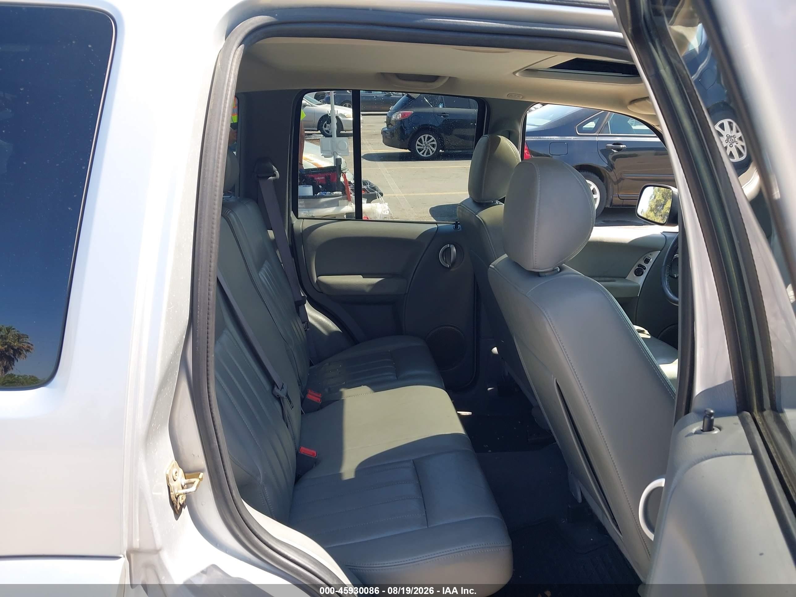 2007 Jeep Liberty Limited Edition Серый vin: 1J8GL58K57W512264