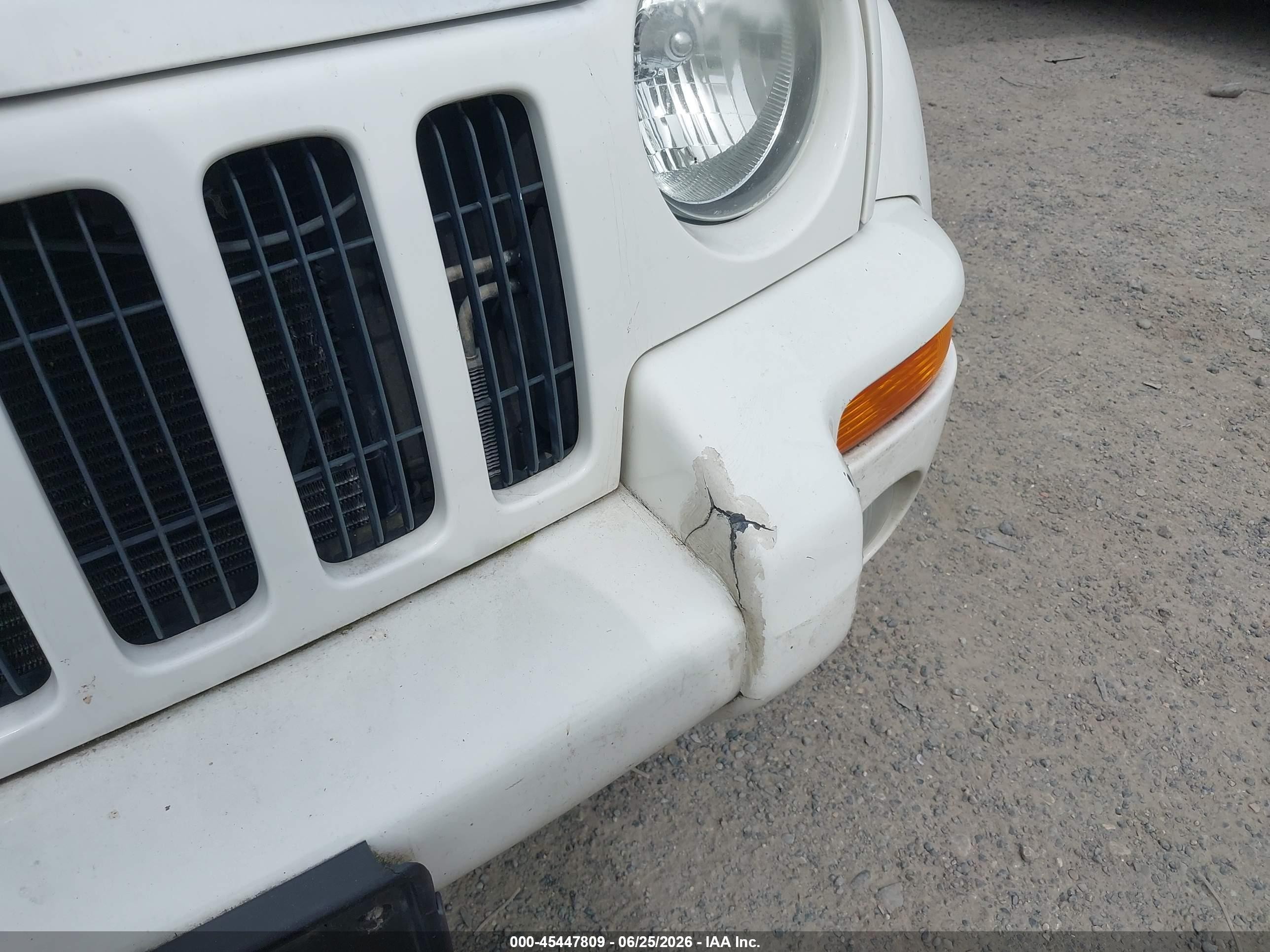 2004 Jeep Liberty Limited Edition White vin: 1J8GL58K94W228146
