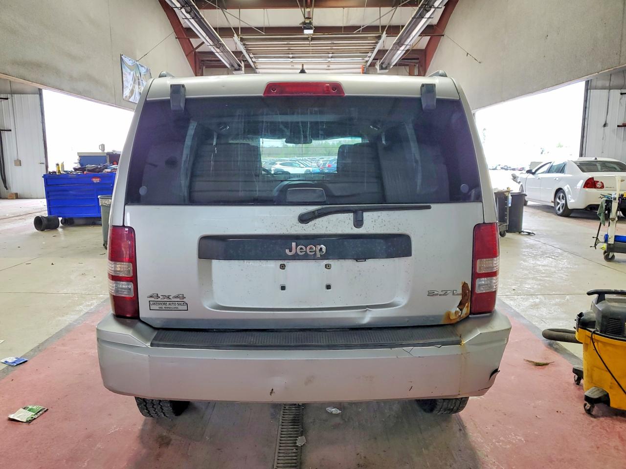 2008 Jeep Liberty Sport Silver vin: 1J8GN28K08W246789