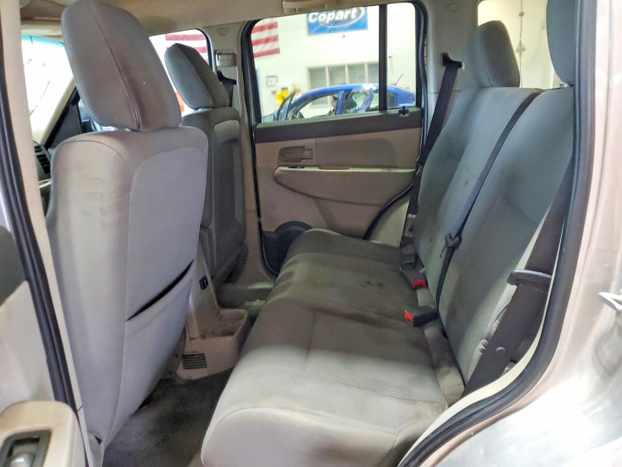 2008 Jeep Liberty Sport Silver vin: 1J8GN28K08W246789