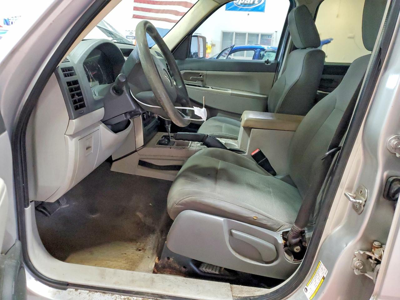 2008 Jeep Liberty Sport Silver vin: 1J8GN28K08W246789