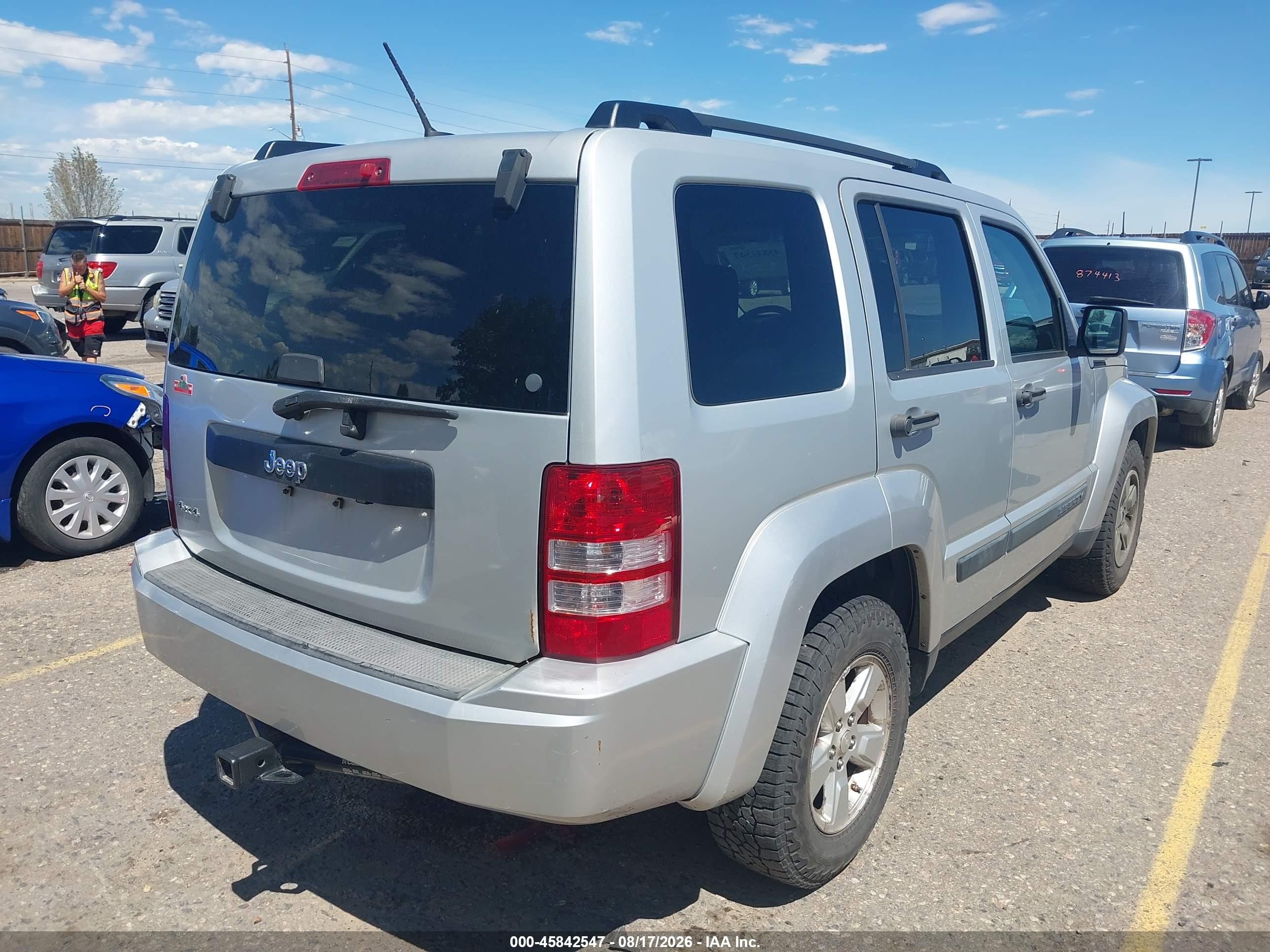 2009 Jeep Liberty Sport Silver vin: 1J8GN28K09W512930