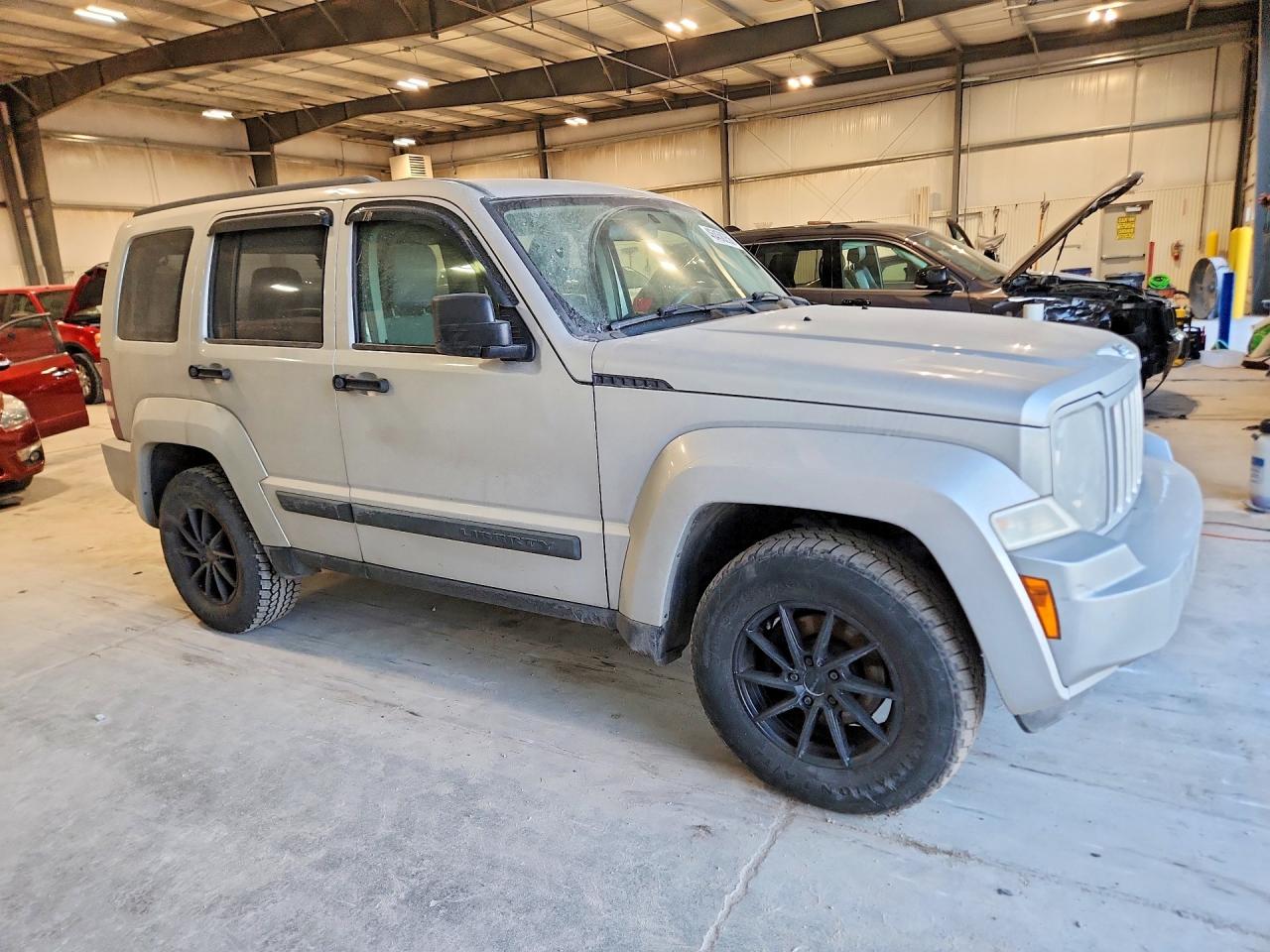 2008 Jeep Liberty Sport Silver vin: 1J8GN28K28W174963