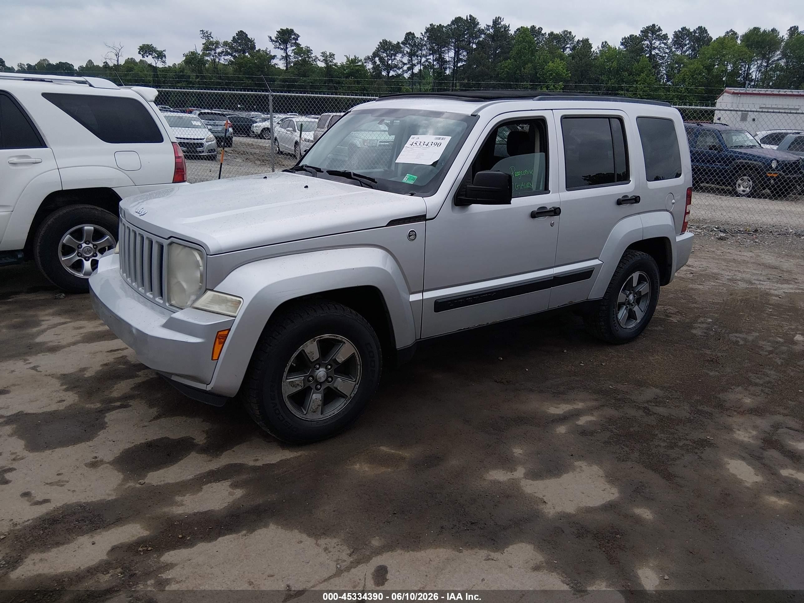 2008 Jeep Liberty Sport Silver vin: 1J8GN28K28W201501