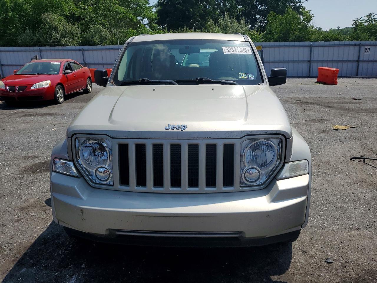 2008 Jeep Liberty Sport Silver vin: 1J8GN28K38W221305