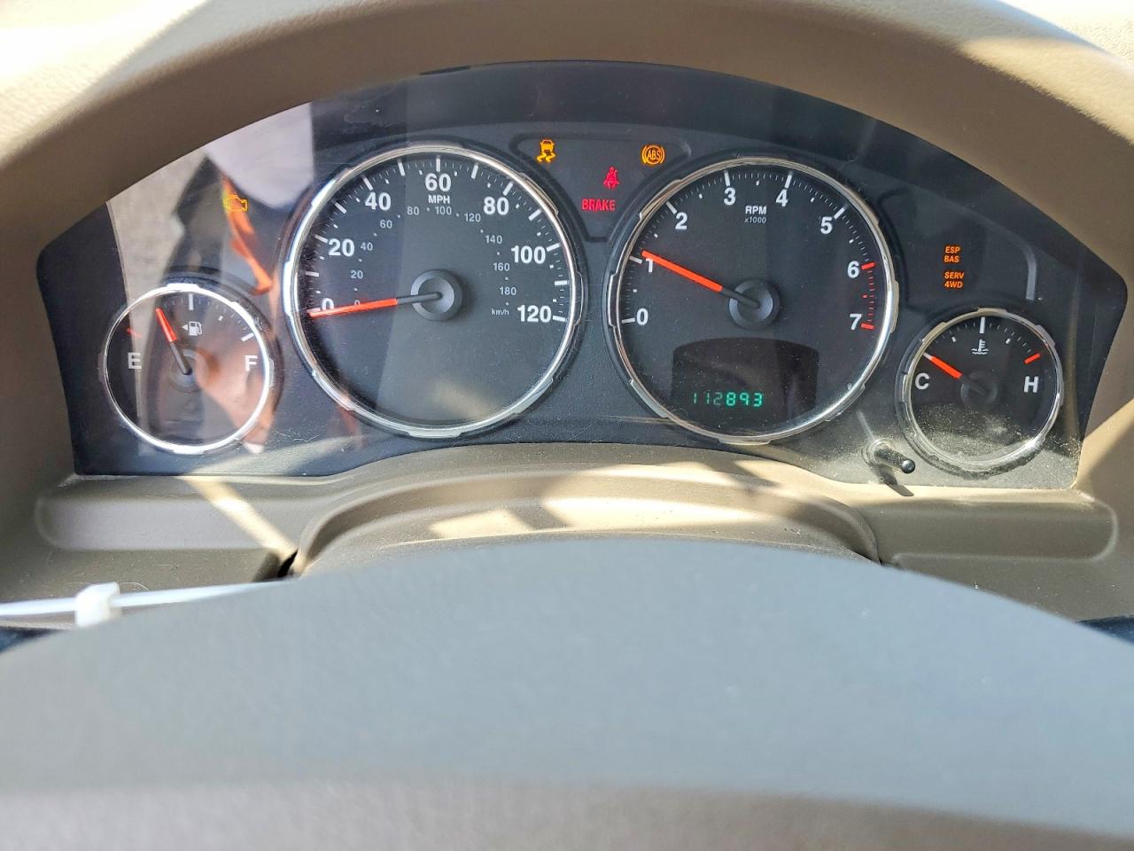 2008 Jeep Liberty Sport Silver vin: 1J8GN28K38W221305