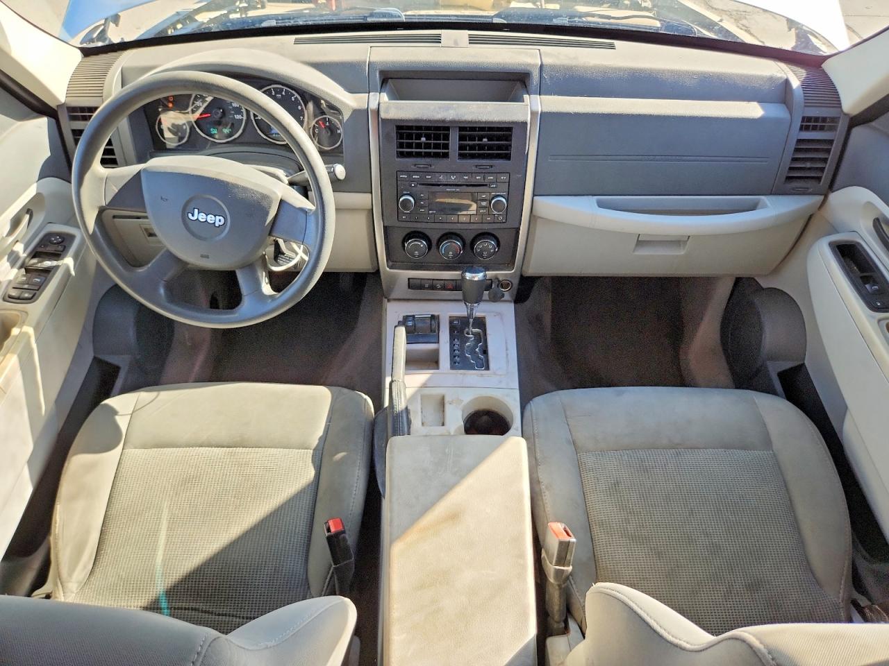 2008 Jeep Liberty Sport Silver vin: 1J8GN28K48W105885