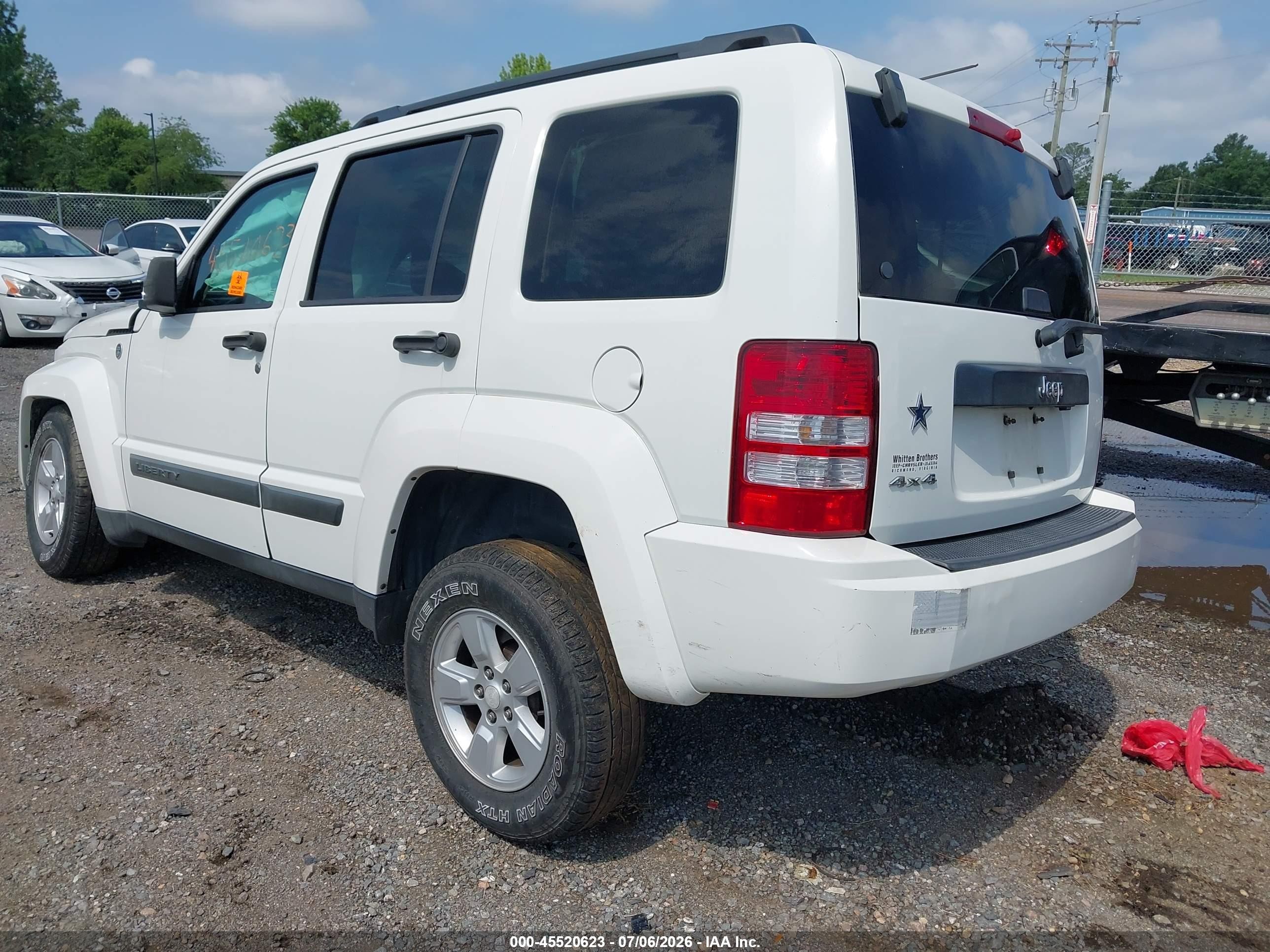 2009 Jeep Liberty Sport White vin: 1J8GN28K49W535630
