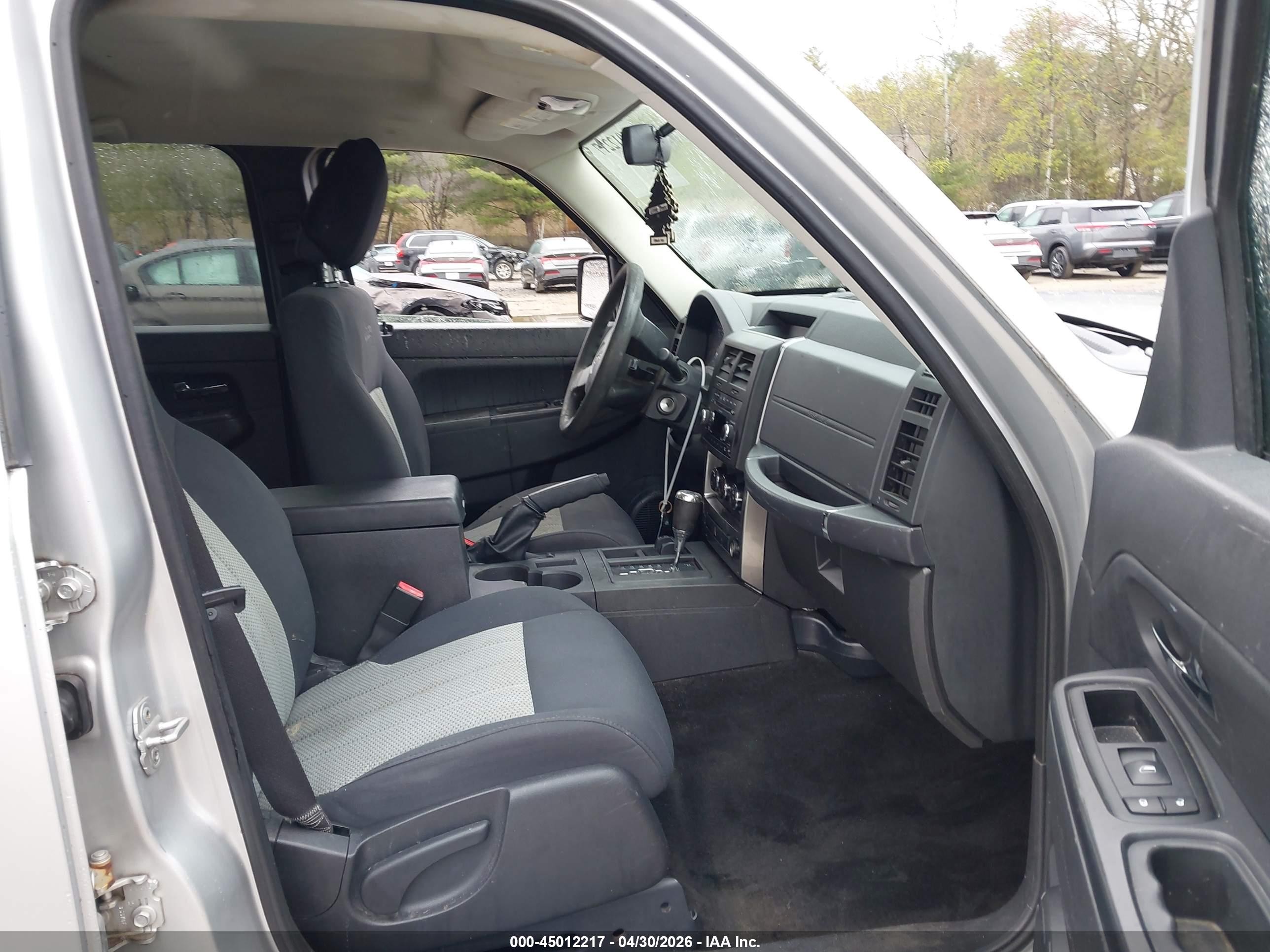 2009 Jeep Liberty Sport Silver vin: 1J8GN28K59W541095