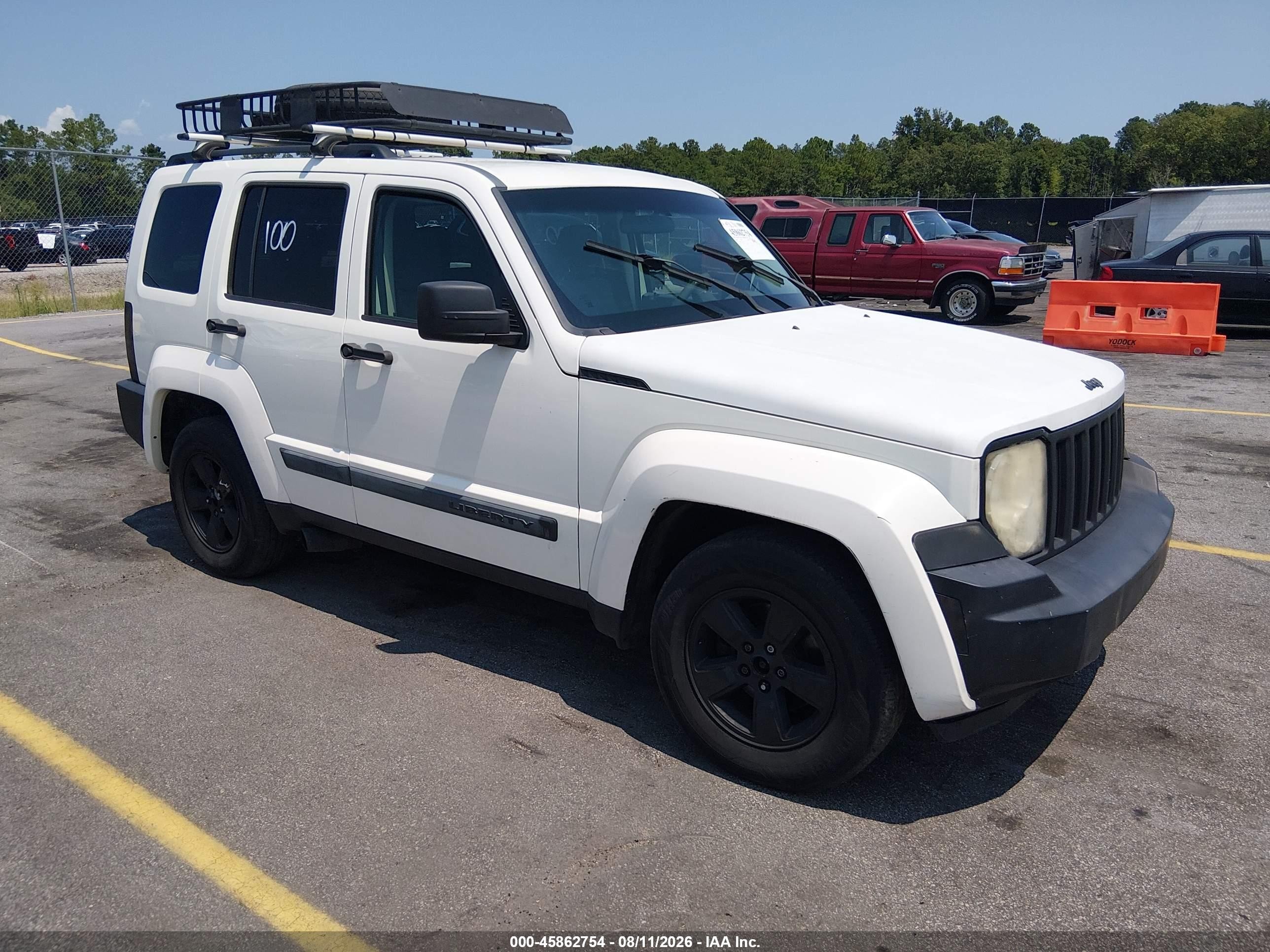 2008 Jeep Liberty Sport White vin: 1J8GN28K78W229634
