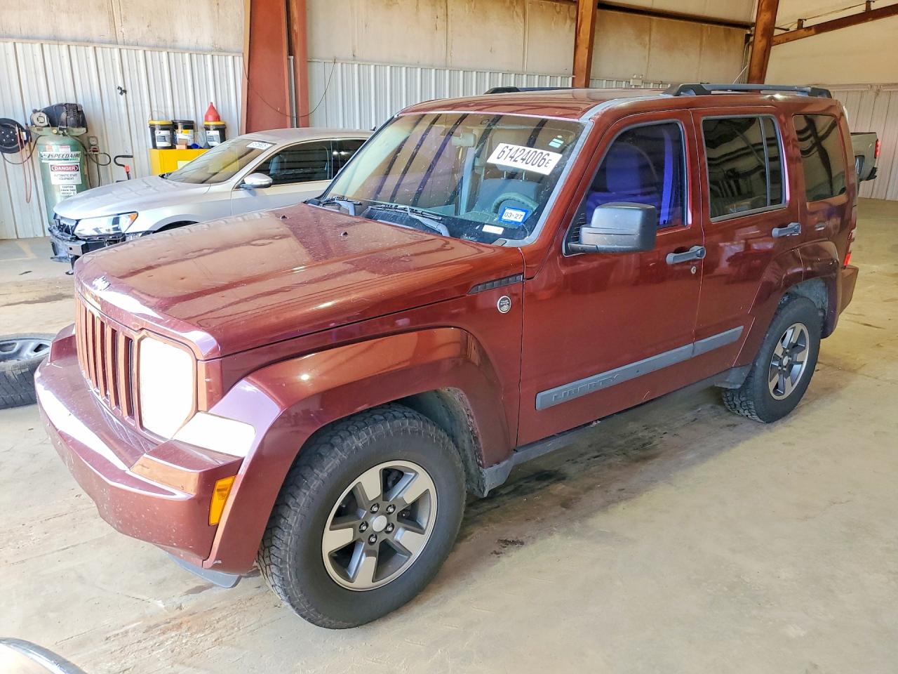 2008 Jeep Liberty Sport Burgundy vin: 1J8GN28K88W285758