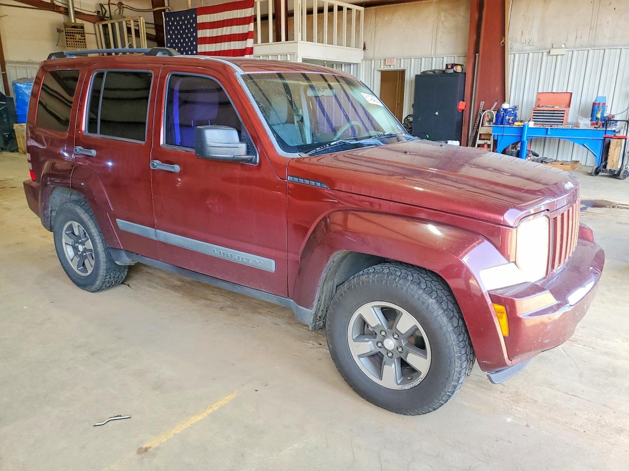 2008 Jeep Liberty Sport Burgundy vin: 1J8GN28K88W285758