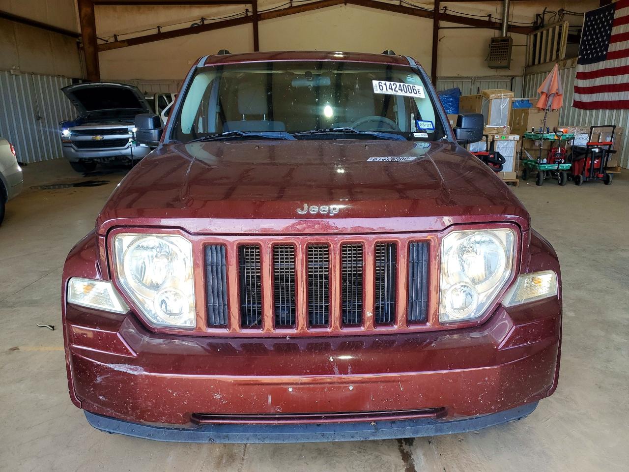 2008 Jeep Liberty Sport Burgundy vin: 1J8GN28K88W285758