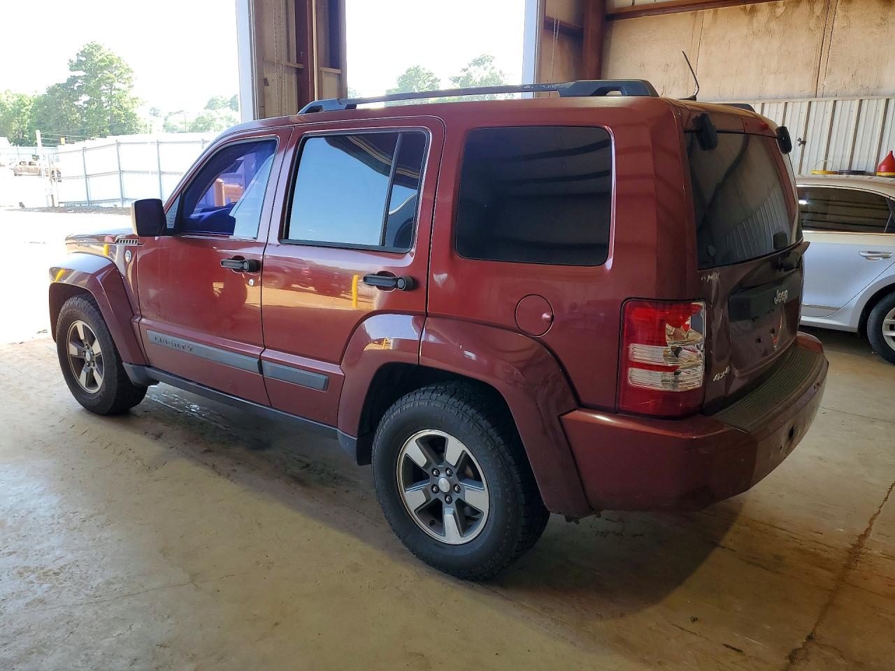 2008 Jeep Liberty Sport Burgundy vin: 1J8GN28K88W285758