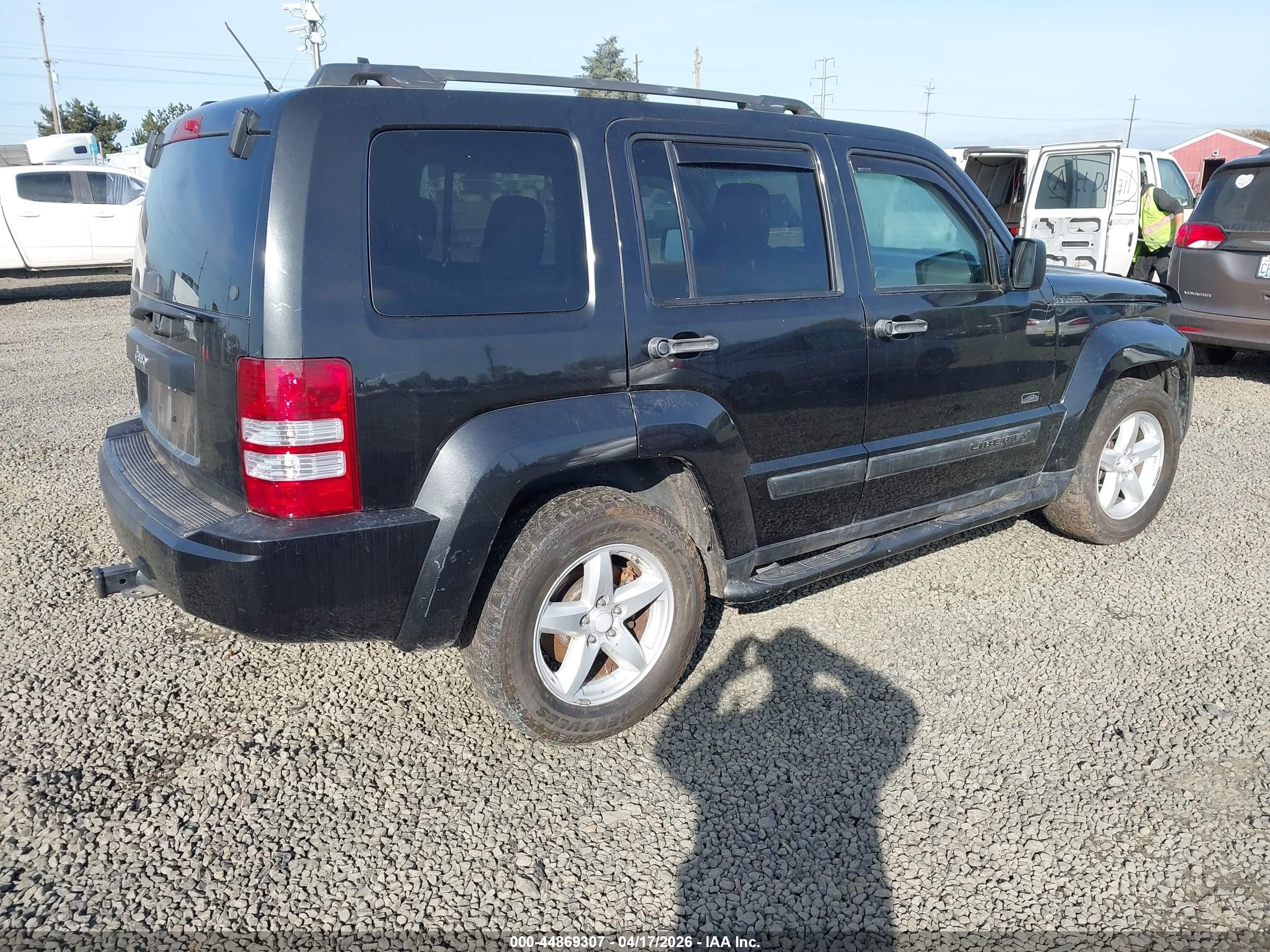 2009 Jeep Liberty Sport Черный vin: 1J8GN28K89W542239