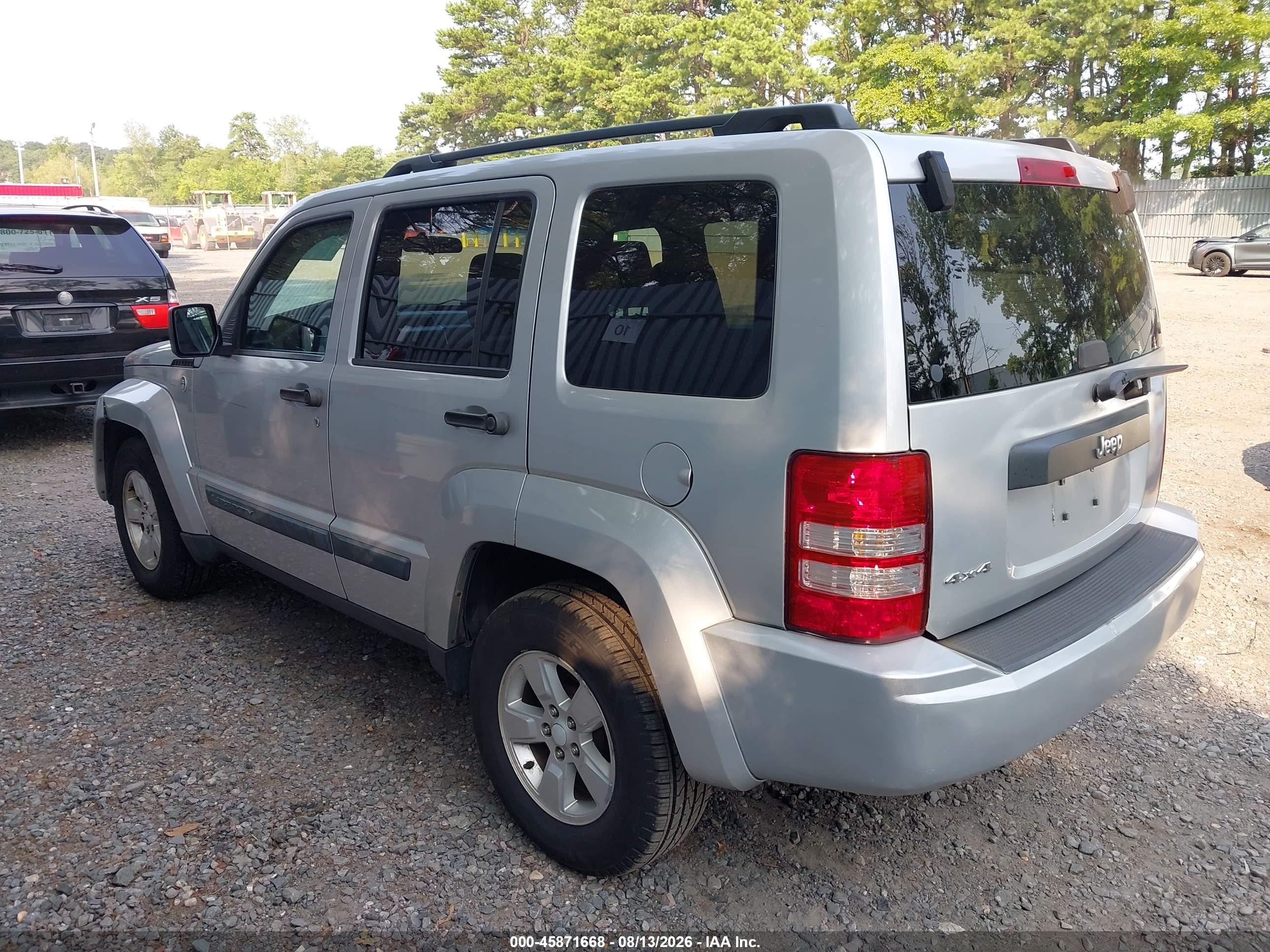 2009 Jeep Liberty Sport Silver vin: 1J8GN28K89W545335