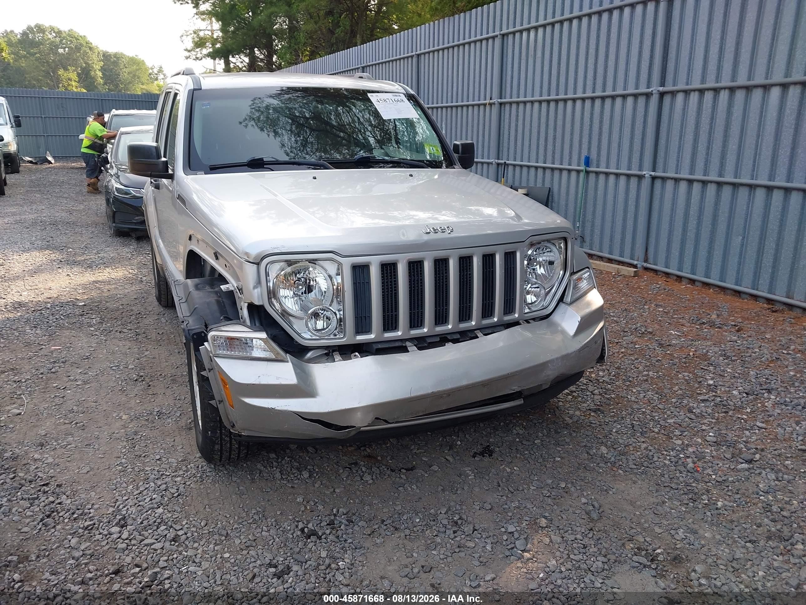 2009 Jeep Liberty Sport Silver vin: 1J8GN28K89W545335