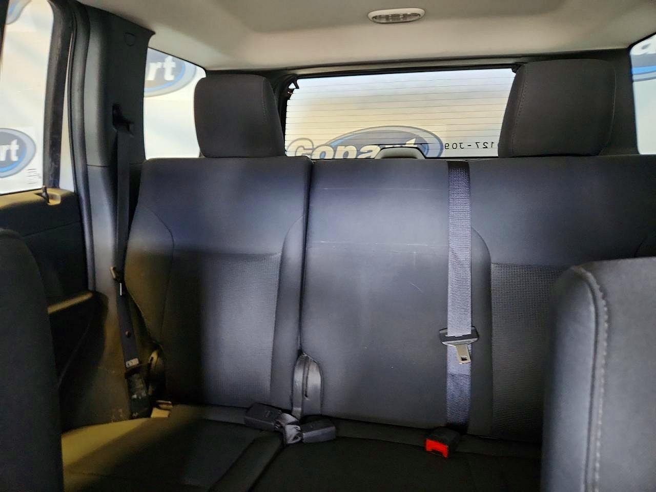 2009 Jeep Liberty Sport White vin: 1J8GN28K89W558621