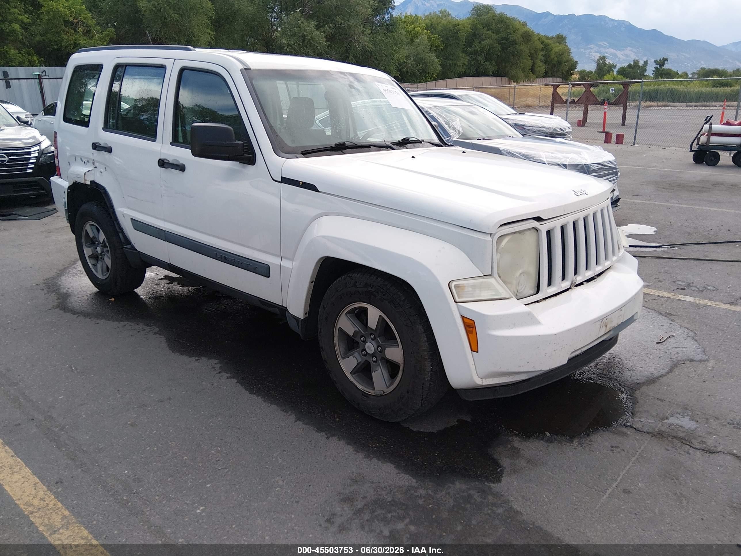 2008 Jeep Liberty Sport White vin: 1J8GN28K98W250078