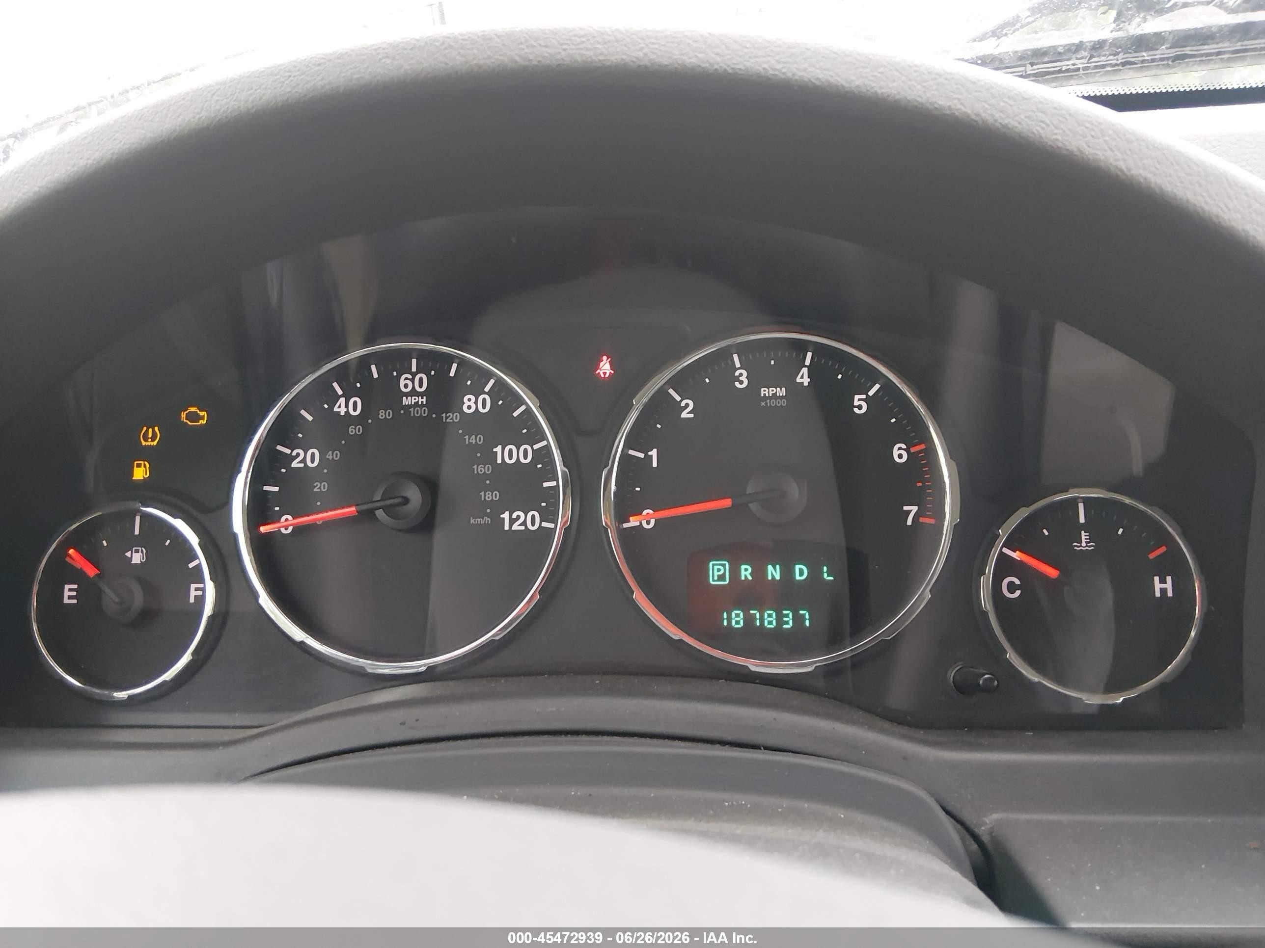 2008 Jeep Liberty Sport Серебряный vin: 1J8GN28K98W251022
