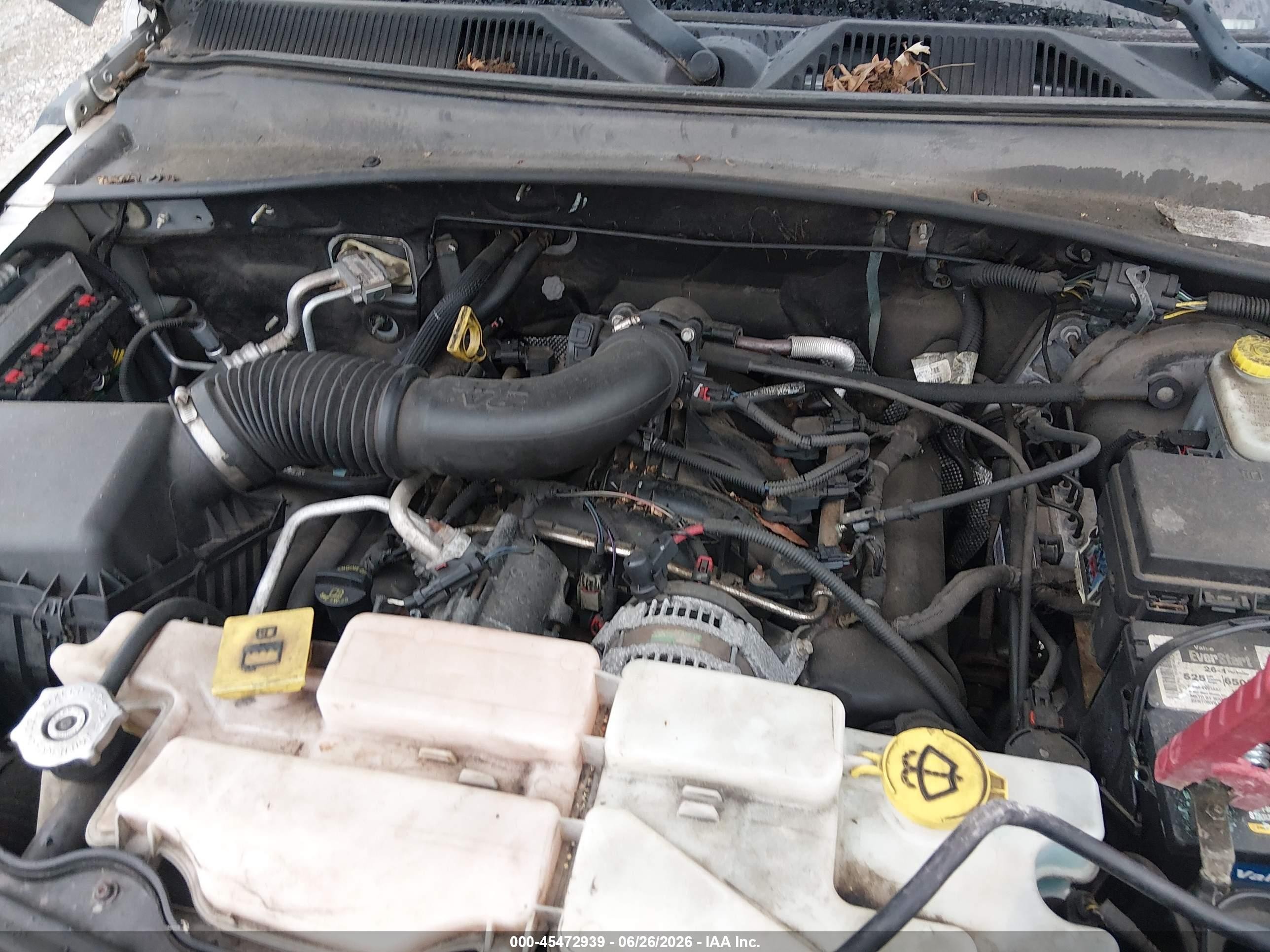 2008 Jeep Liberty Sport Серебряный vin: 1J8GN28K98W251022