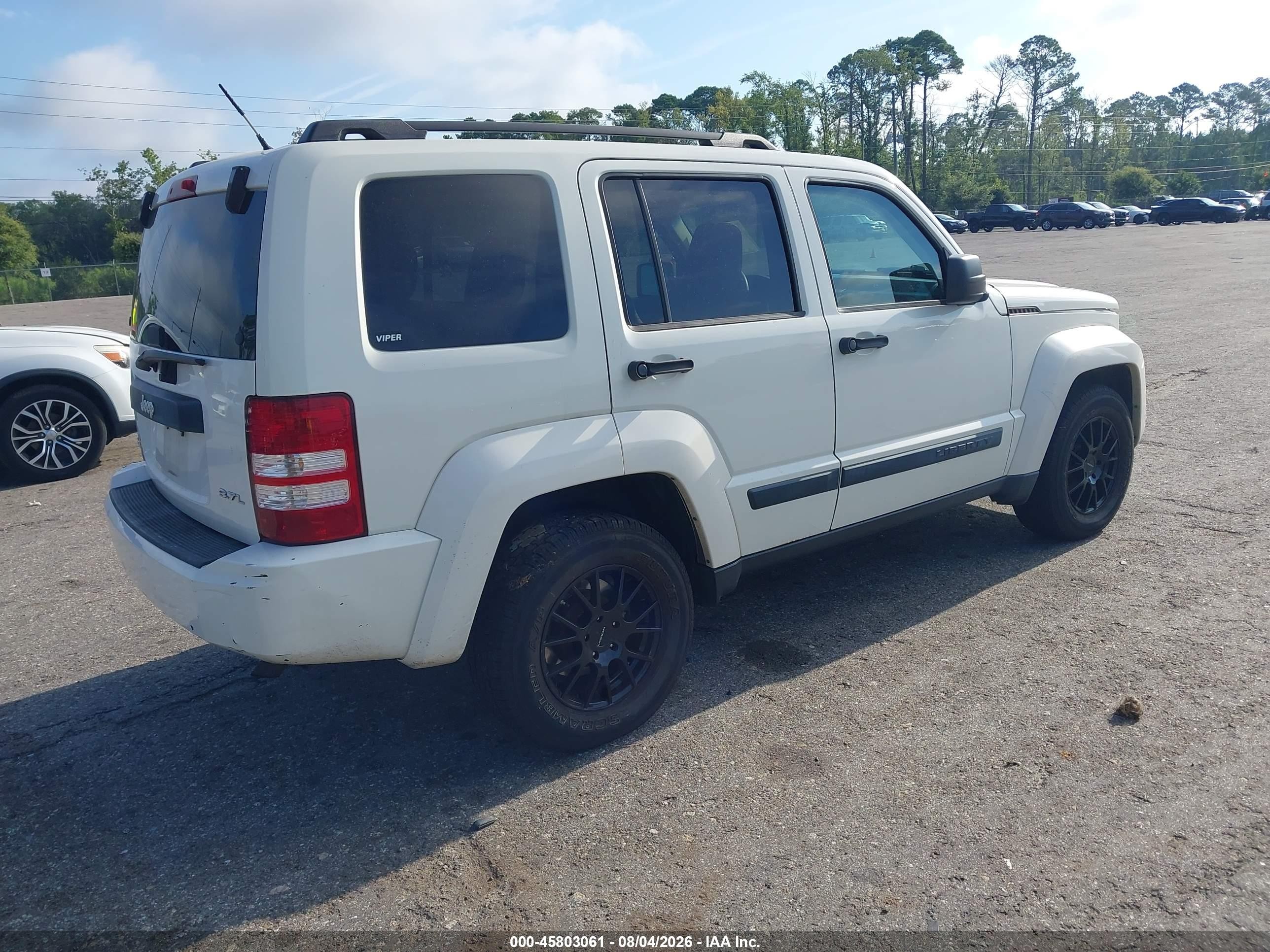 2008 Jeep Liberty Sport White vin: 1J8GN28K98W258567