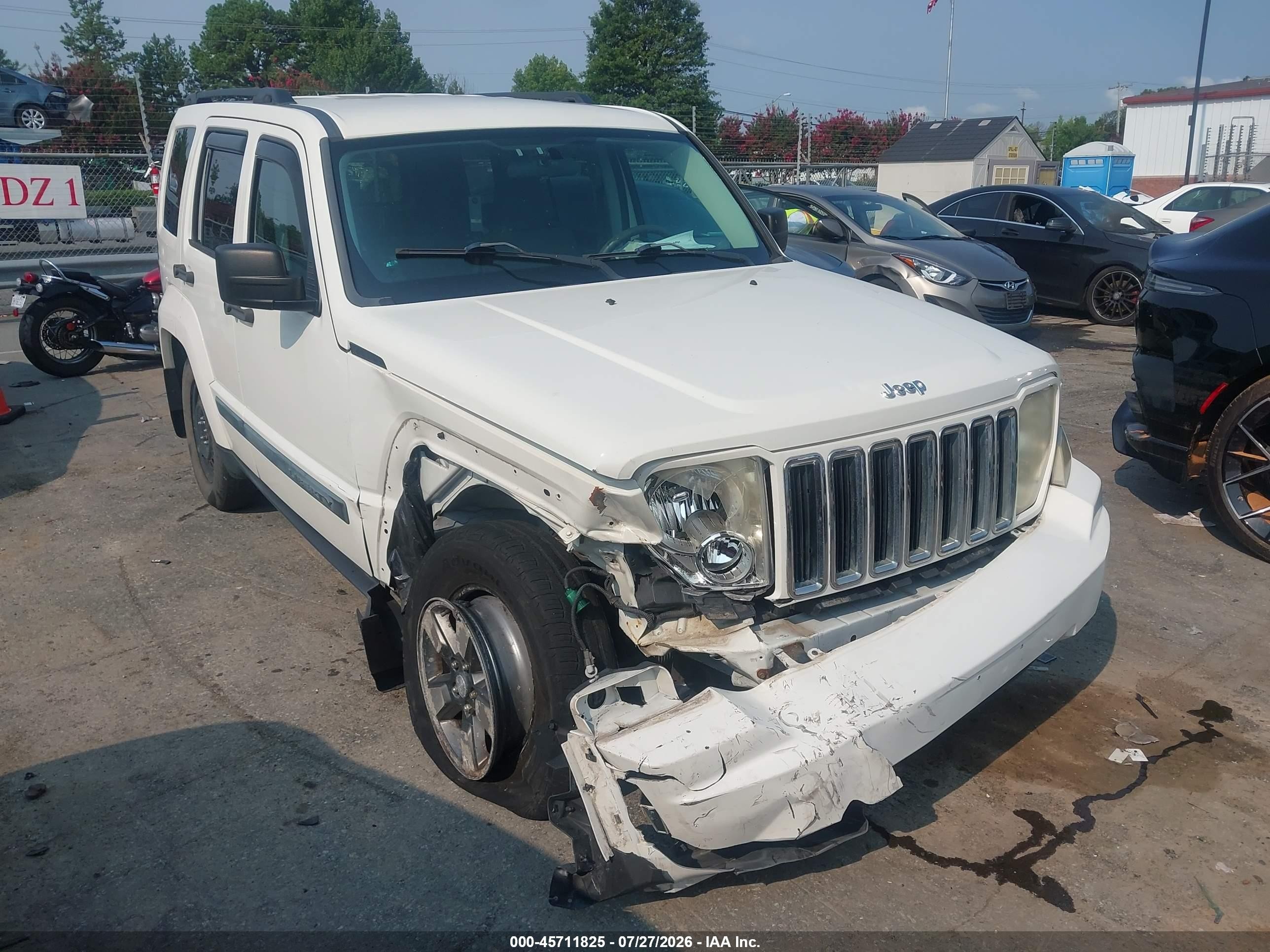 2008 Jeep Liberty Sport White vin: 1J8GN28K98W279015