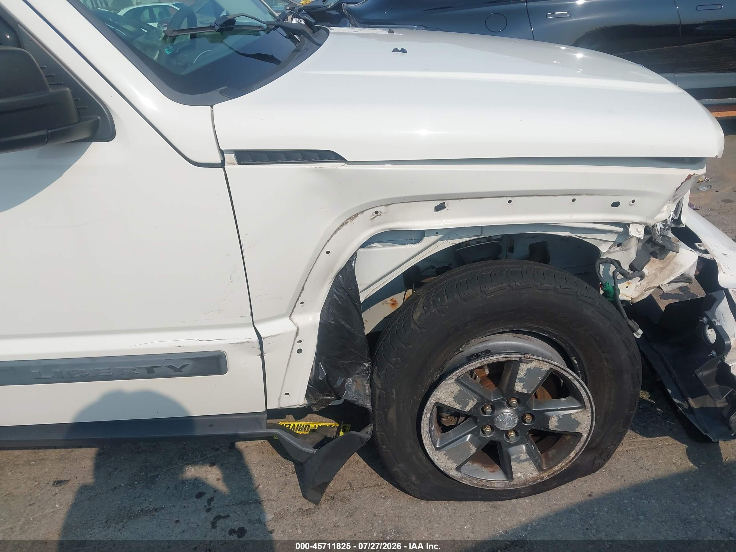 2008 Jeep Liberty Sport White vin: 1J8GN28K98W279015